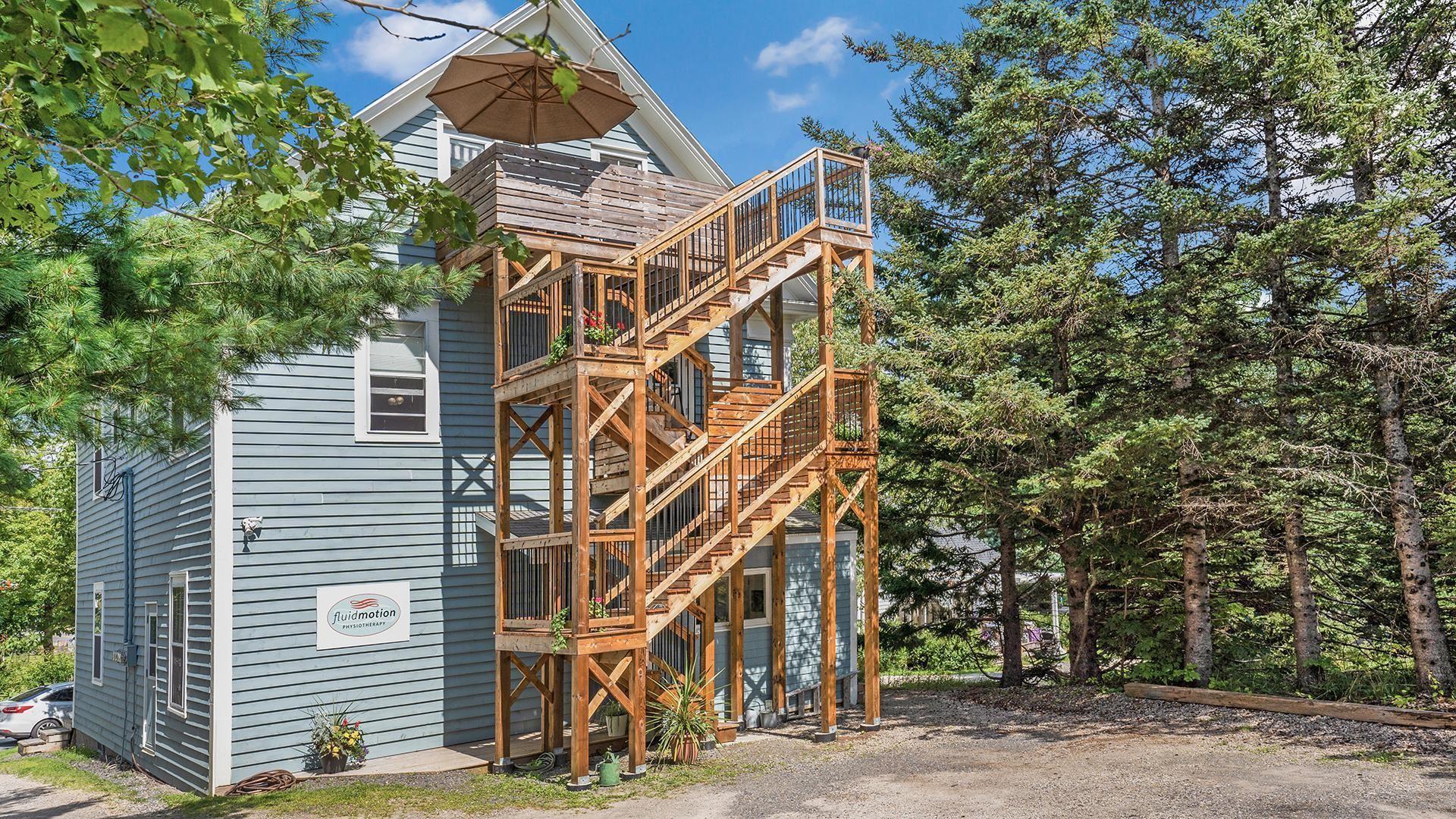 $879,000.00: 350 Main Street, Mahone Bay