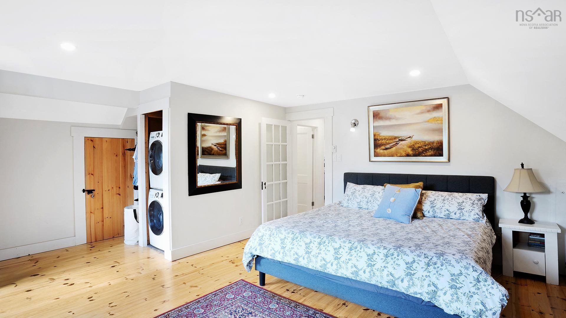 $879,000.00: 350 Main Street, Mahone Bay