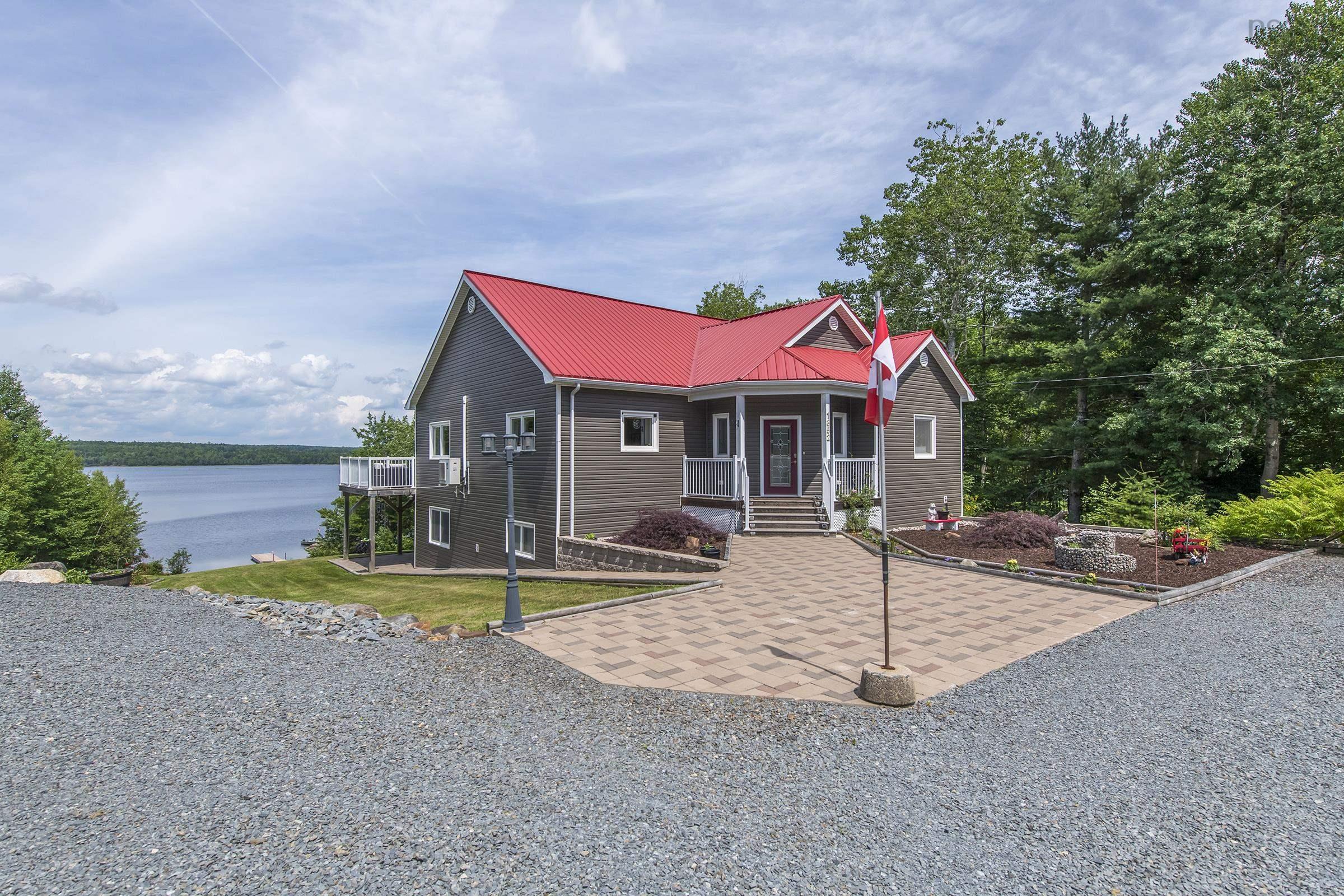 $824,900.00: 1852 Cornwall Road, Middle New Cornwall