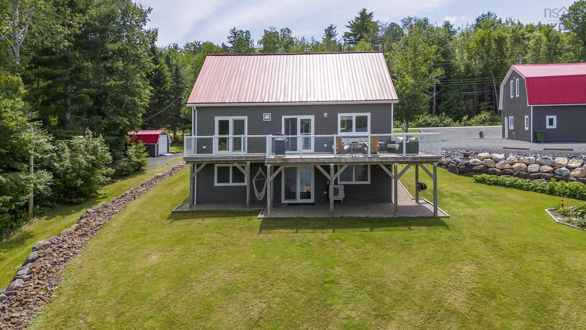 $824,900.00: 1852 Cornwall Road, Middle New Cornwall