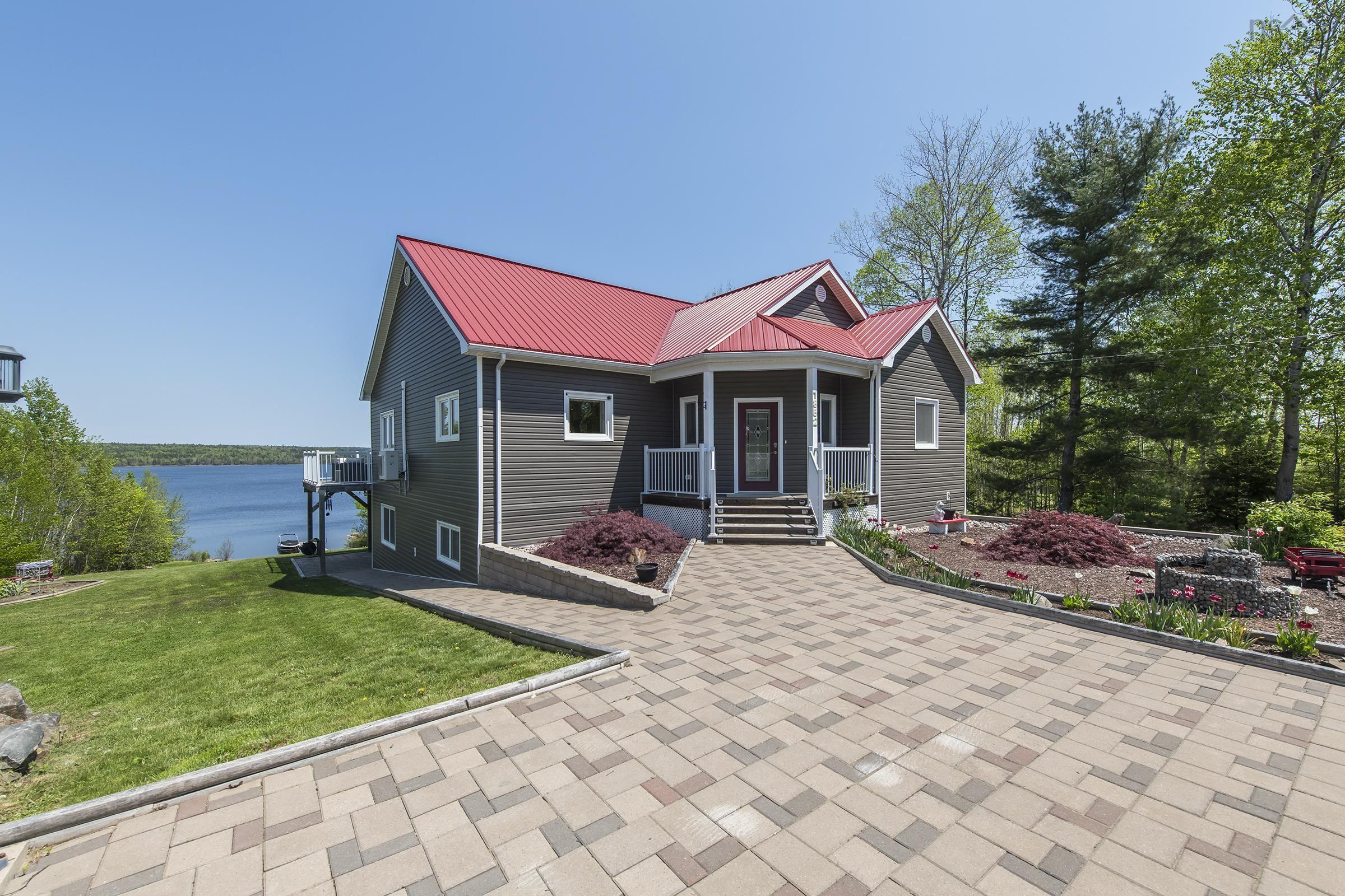$824,900.00: 1852 Cornwall Road, Middle New Cornwall