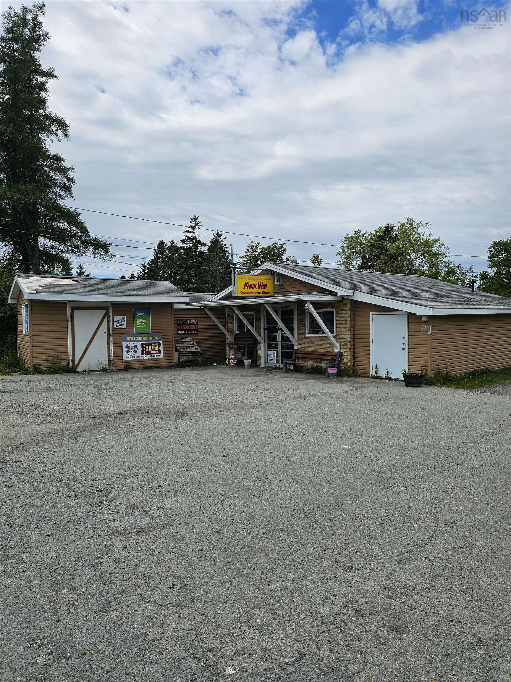 $289,000.00: 8865 & 8869 Highway 101, Brighton