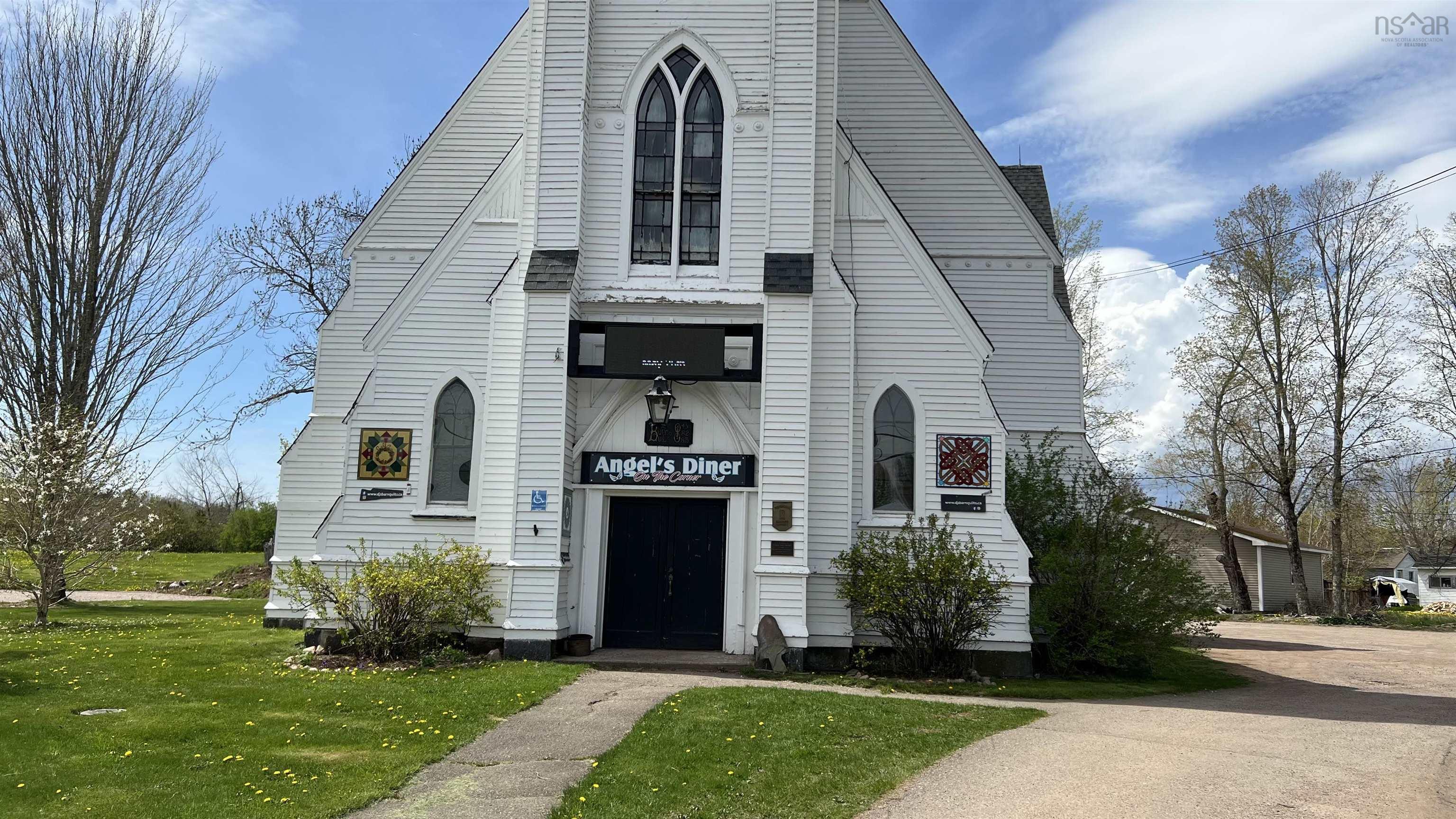 $499,900.00: 8729 Highway 2, Great Village