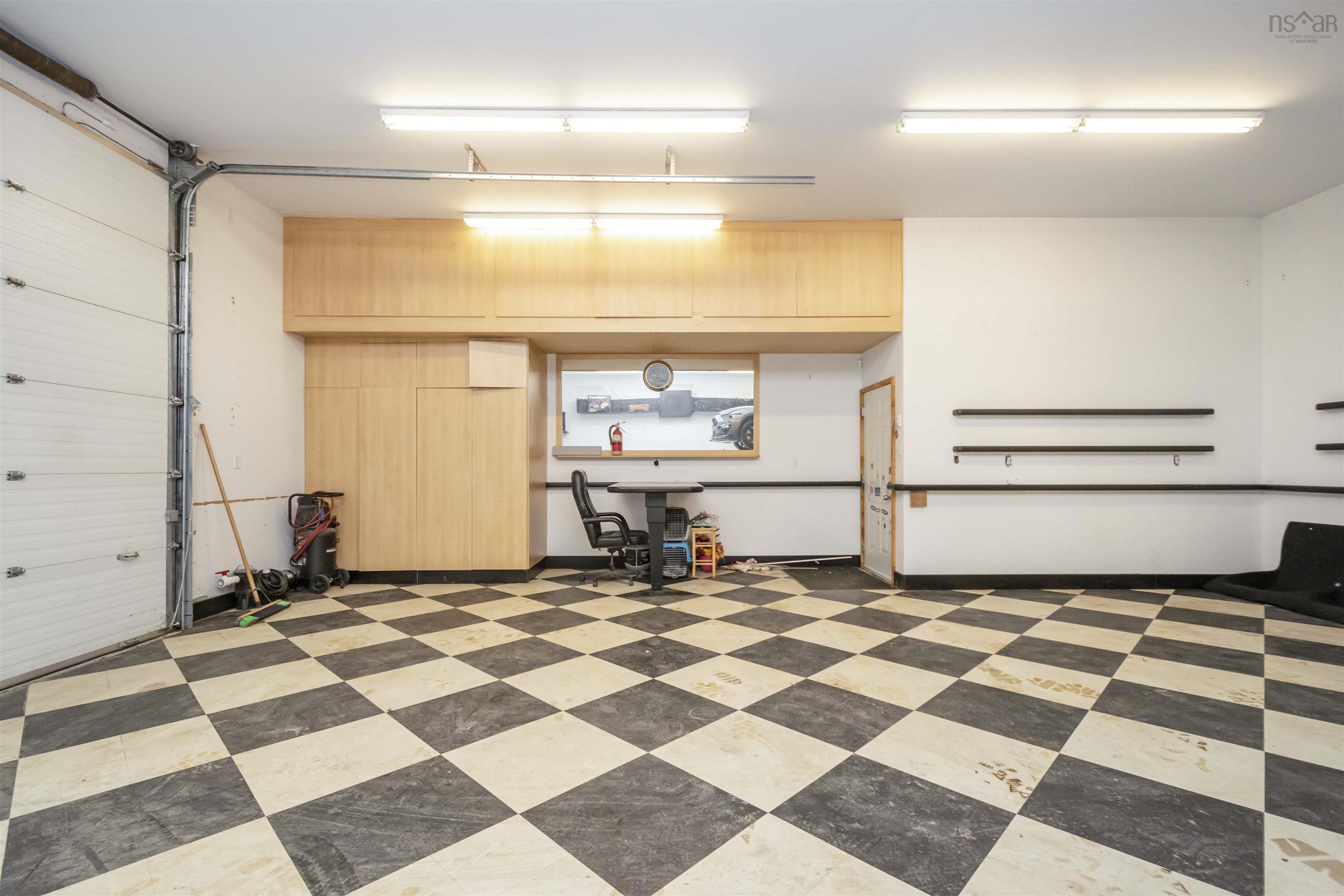$1,375,000.00: 1415 Lucasville Road, Hammonds Plains