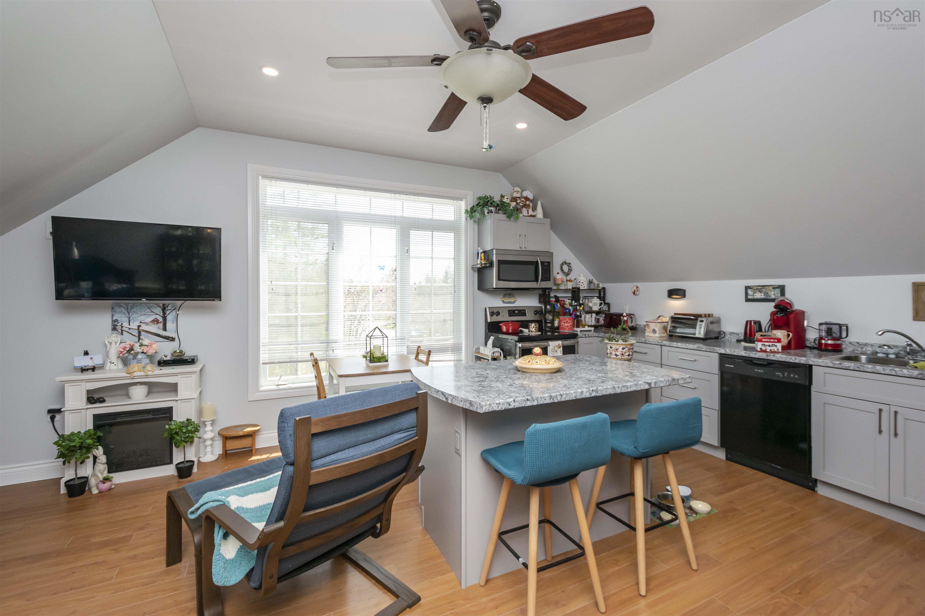 $1,375,000.00: 1415 Lucasville Road, Hammonds Plains