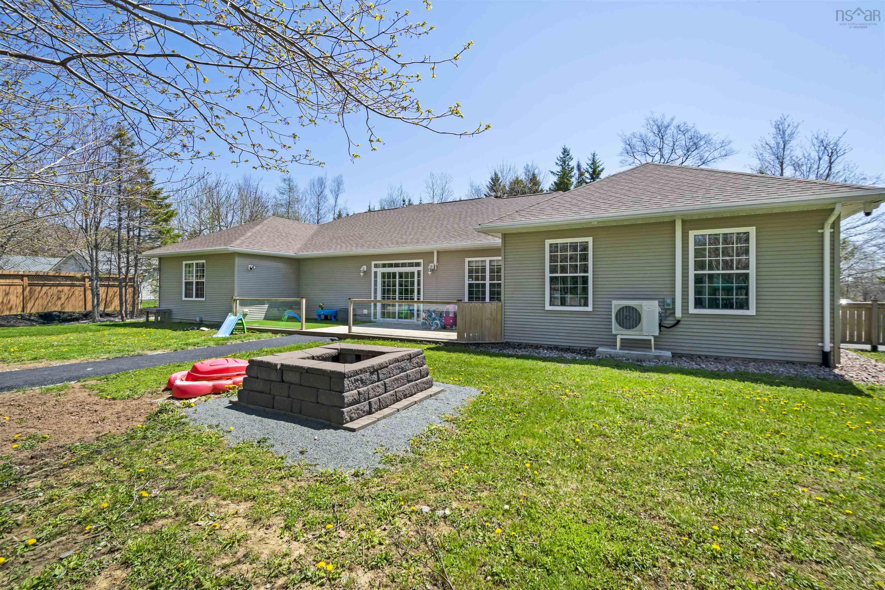 $1,375,000.00: 1415 Lucasville Road, Hammonds Plains