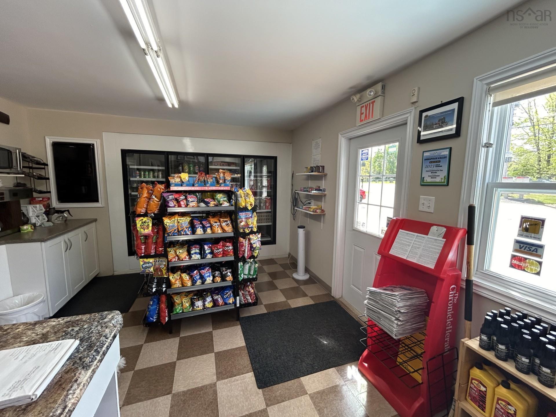 $699,999.00: 1223/1225/1227 East Dalhousie Road, East Dalhousie