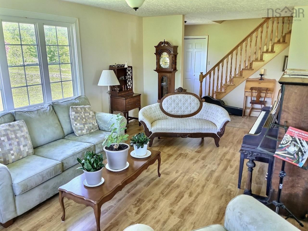 $649,000.00: 5122 Highway 221, Grafton