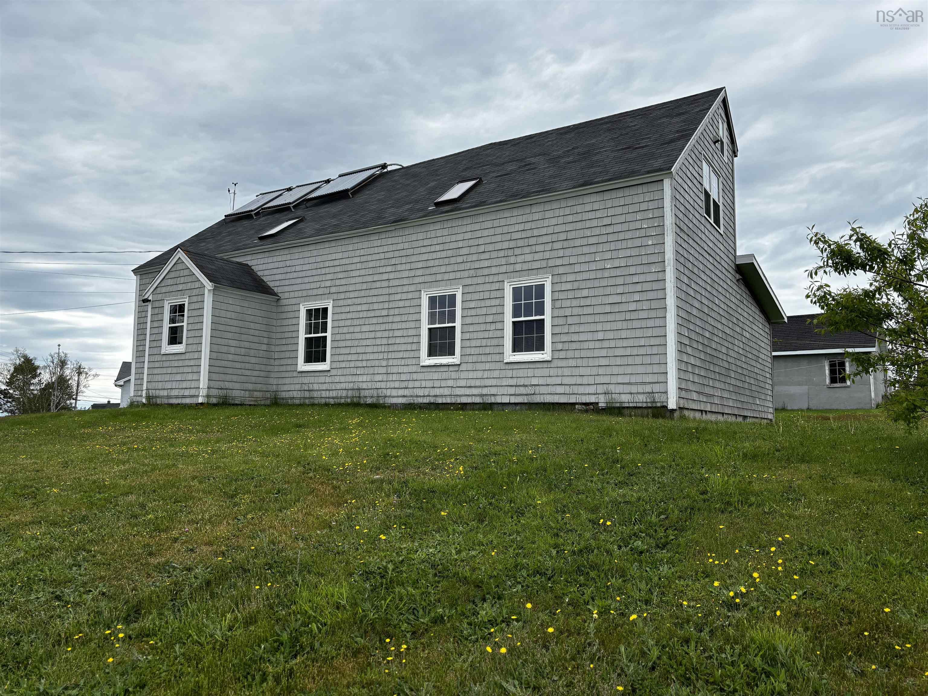 $210,000.00: 712 Highway 335, West Pubnico