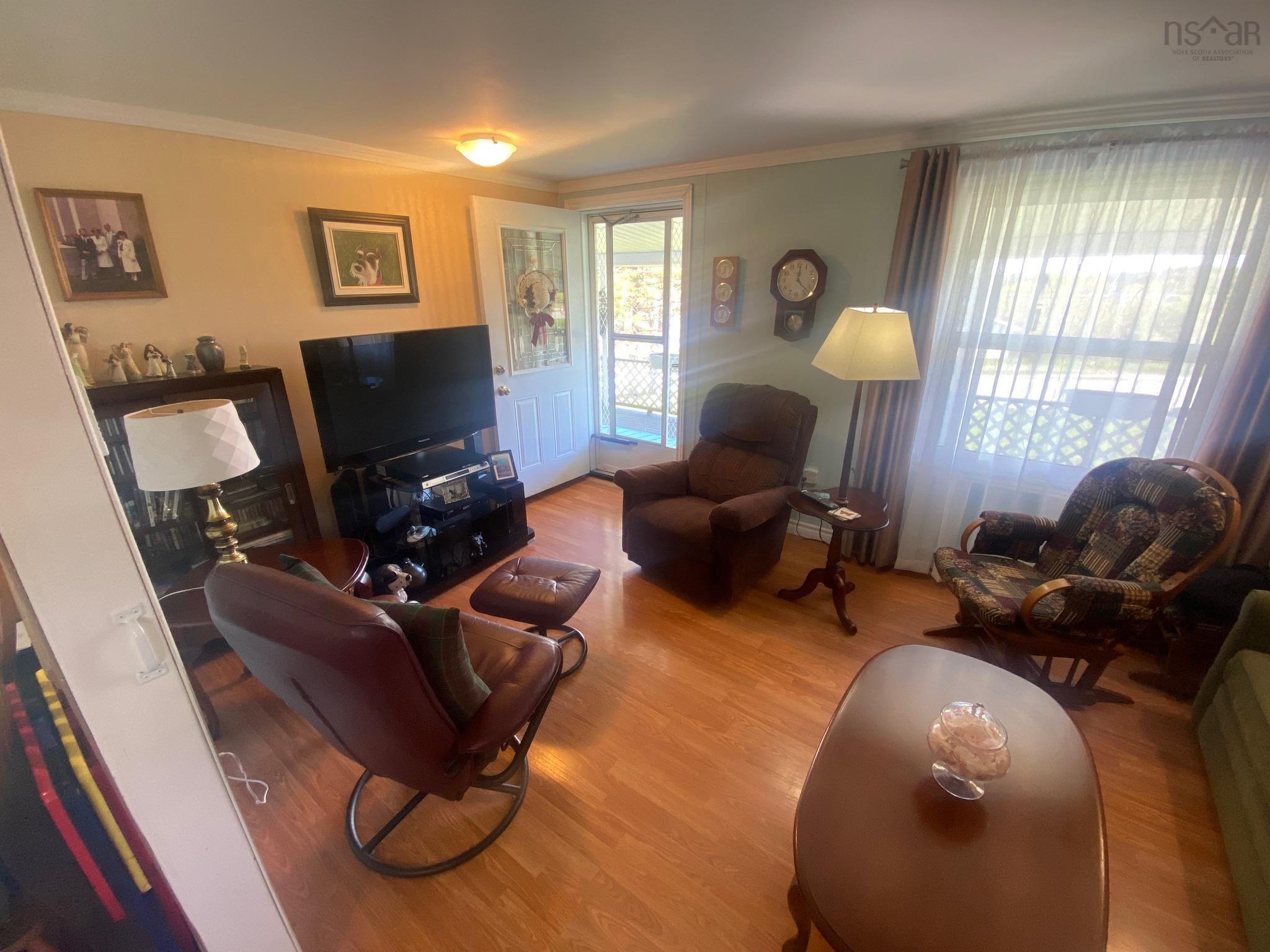 $269,000.00: 10 Lakeview Drive, St. Peter