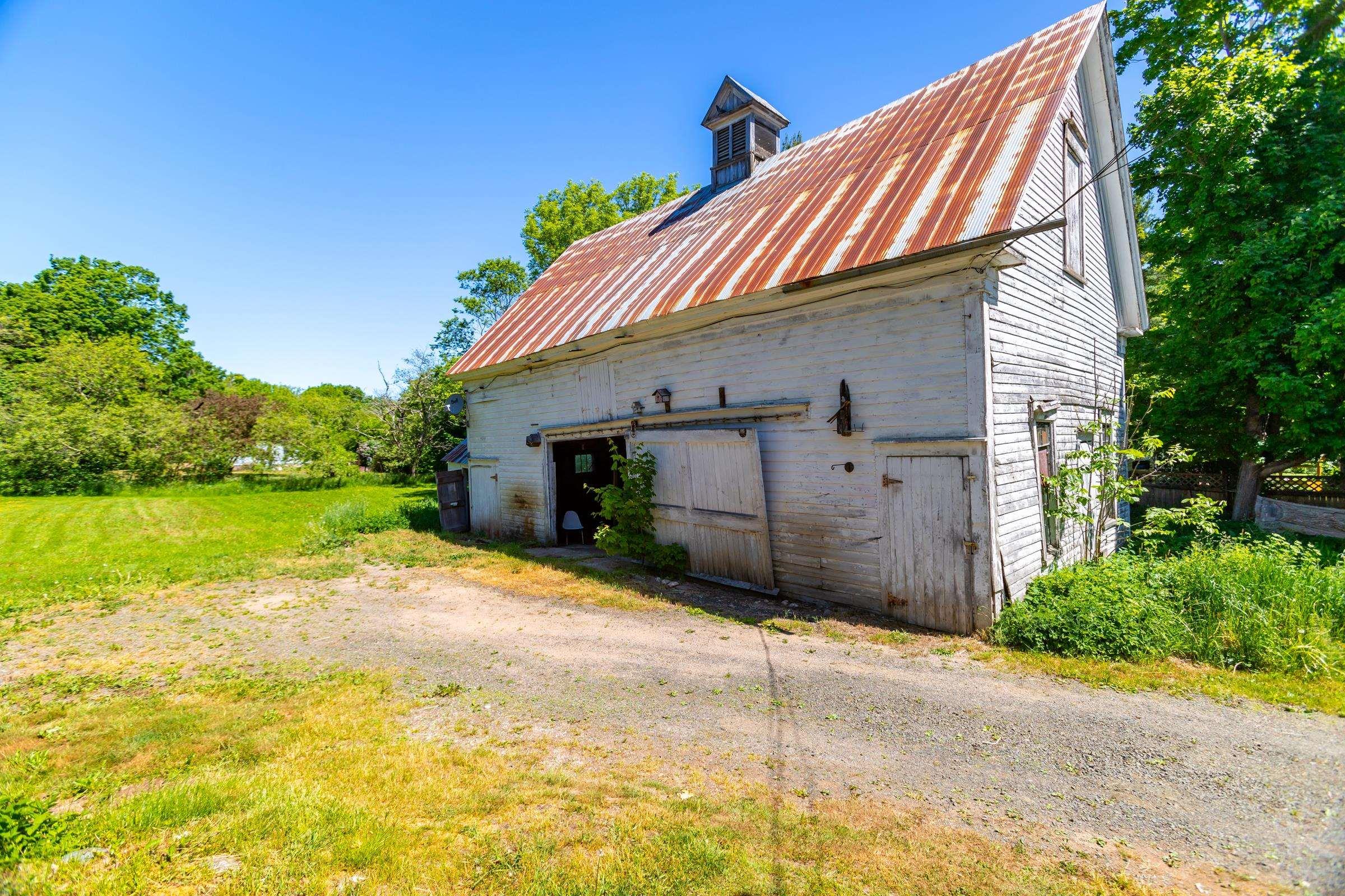 1851 Highway 201 