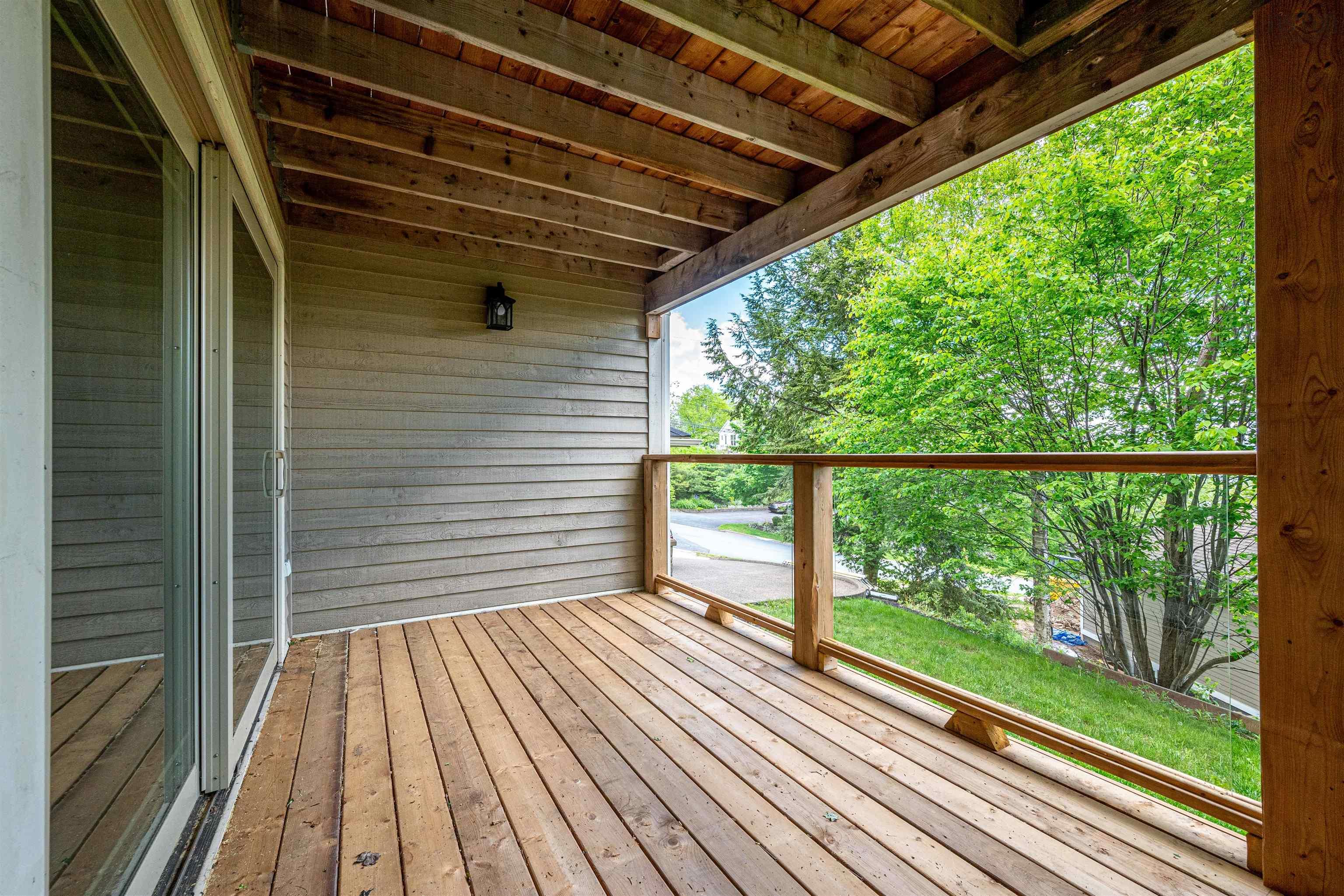 $949,000.00: 16 Cresthaven Drive, Halifax