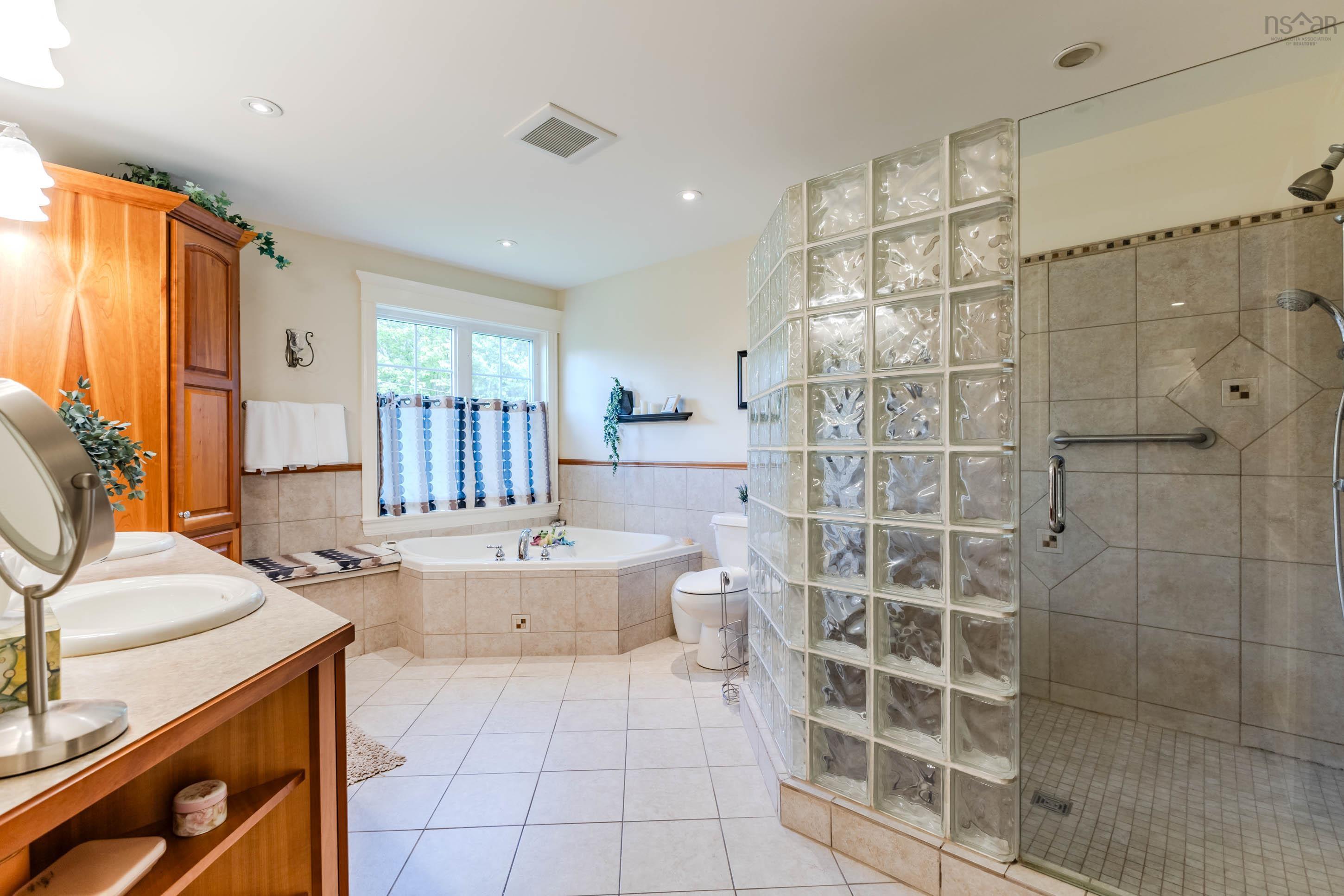$774,999.00: 50 Somerset Drive, Bible Hill