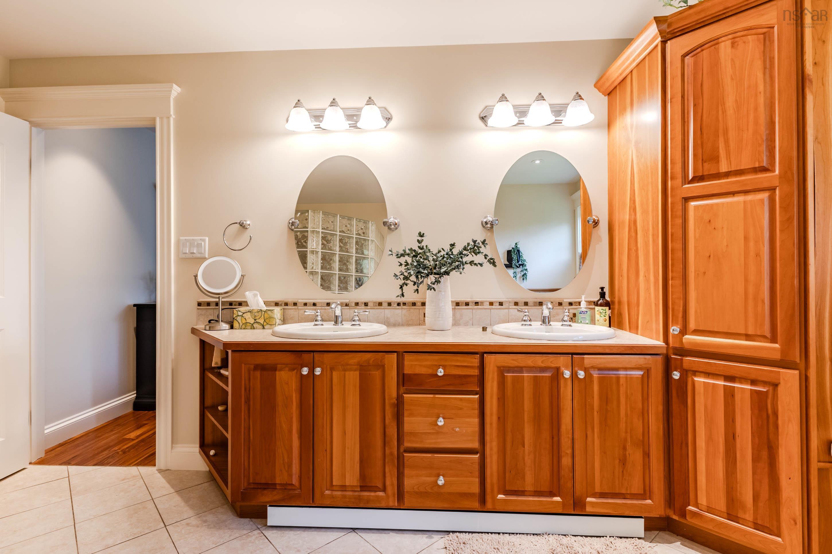 $774,999.00: 50 Somerset Drive, Bible Hill