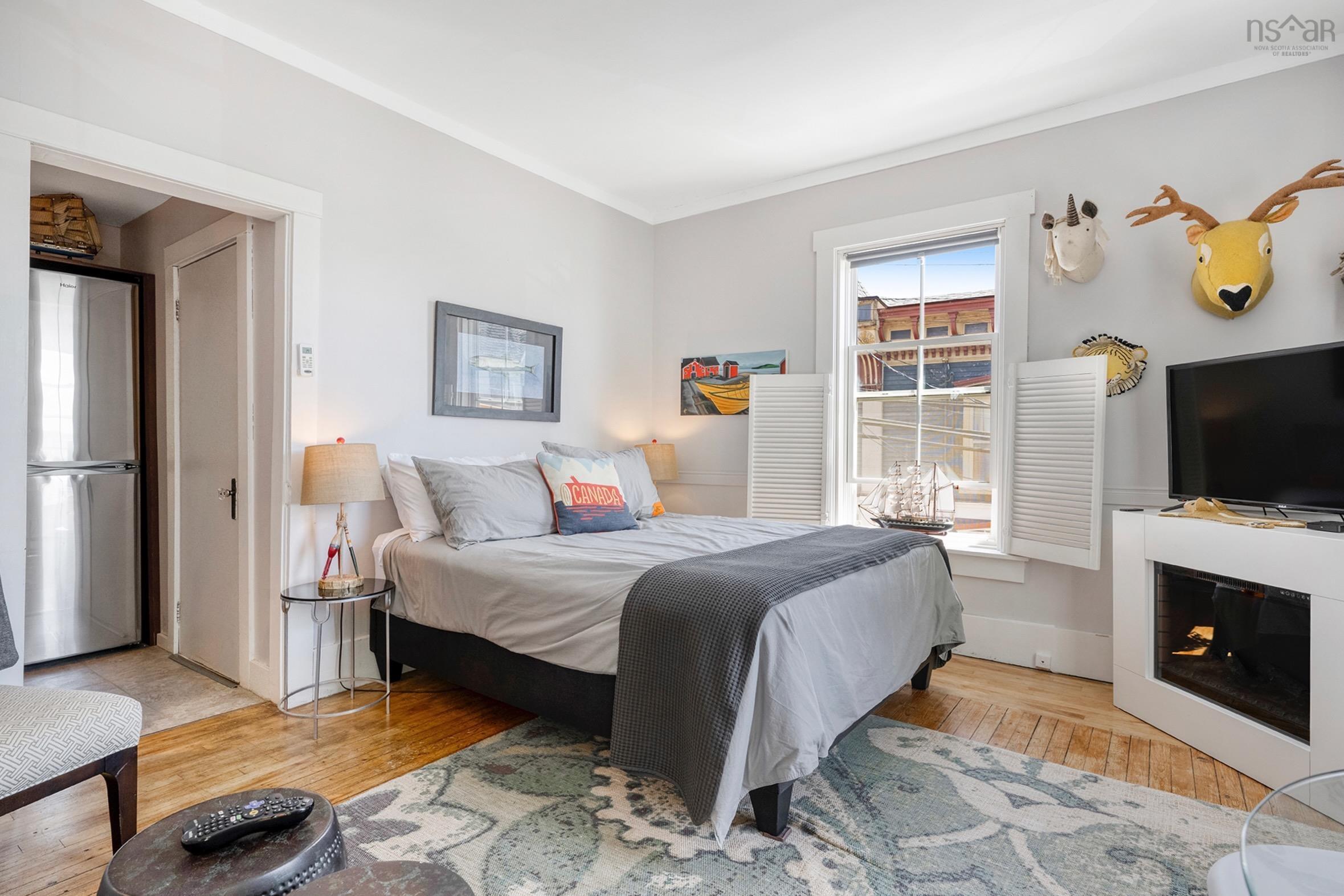 $749,000.00: 145 Lincoln Street, Lunenburg