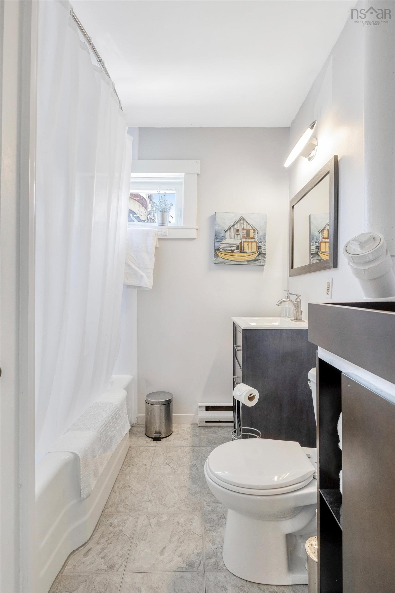 $749,000.00: 145 Lincoln Street, Lunenburg