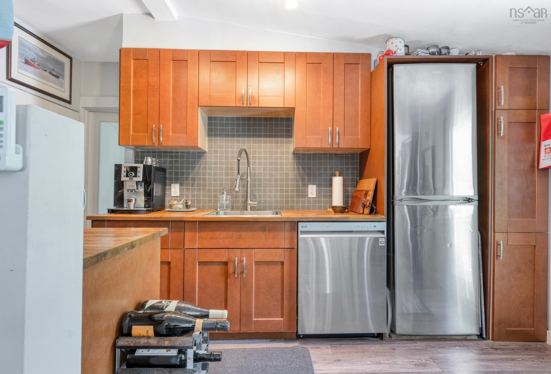 $749,000.00: 145 Lincoln Street, Lunenburg