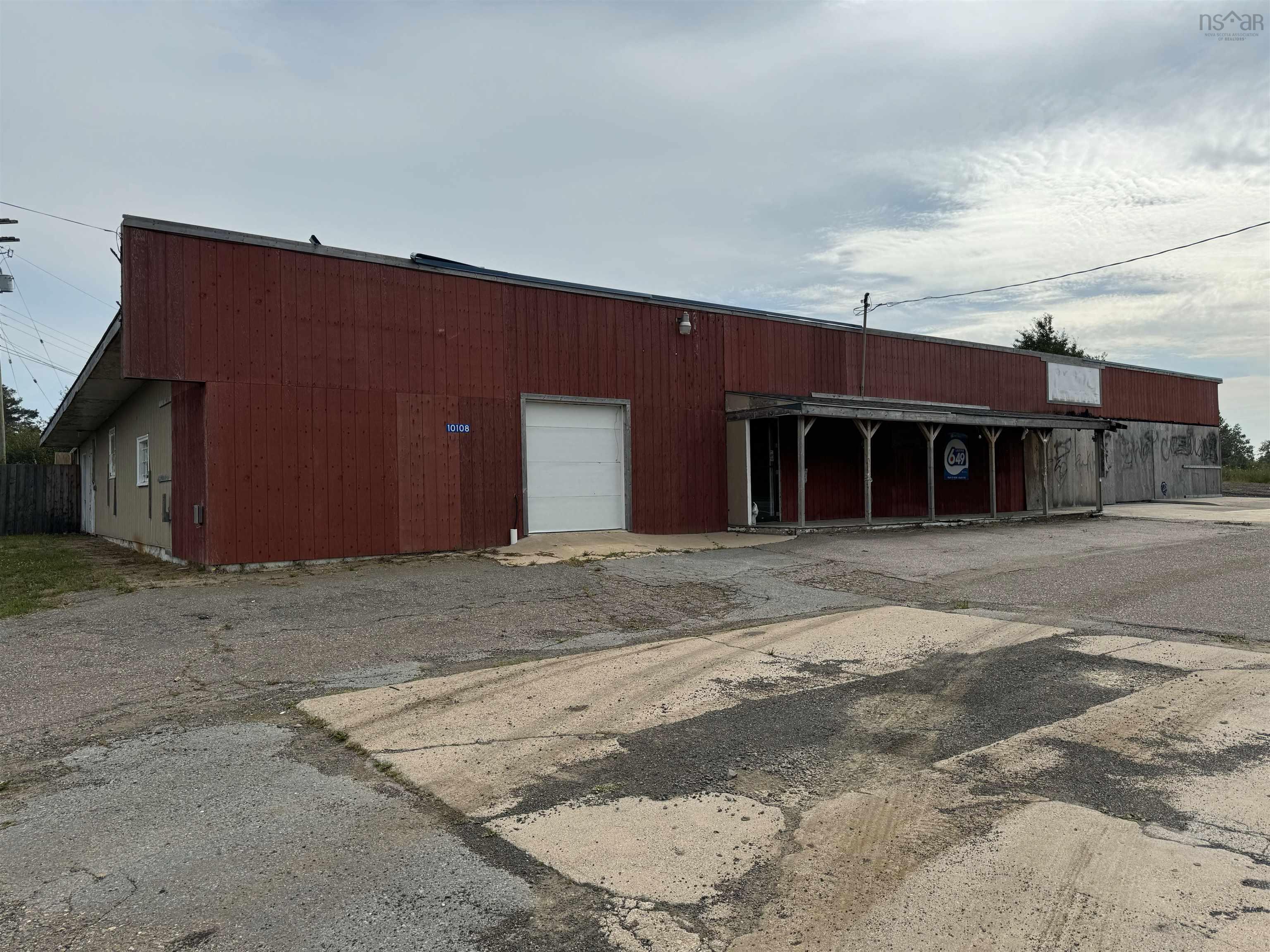 $93,000.00: 10108 Highway 1, Marshalltown