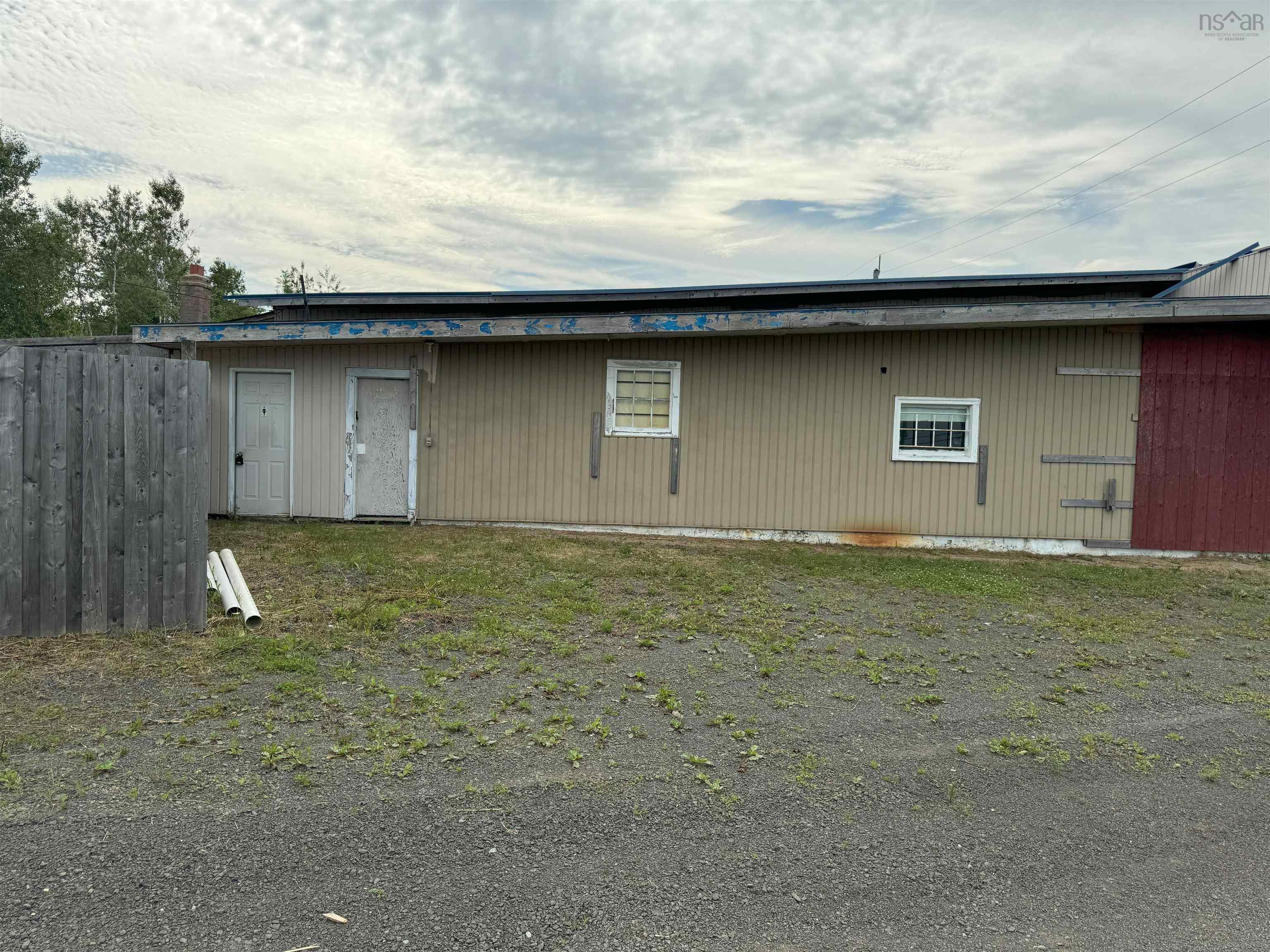 $93,000.00: 10108 Highway 1, Marshalltown