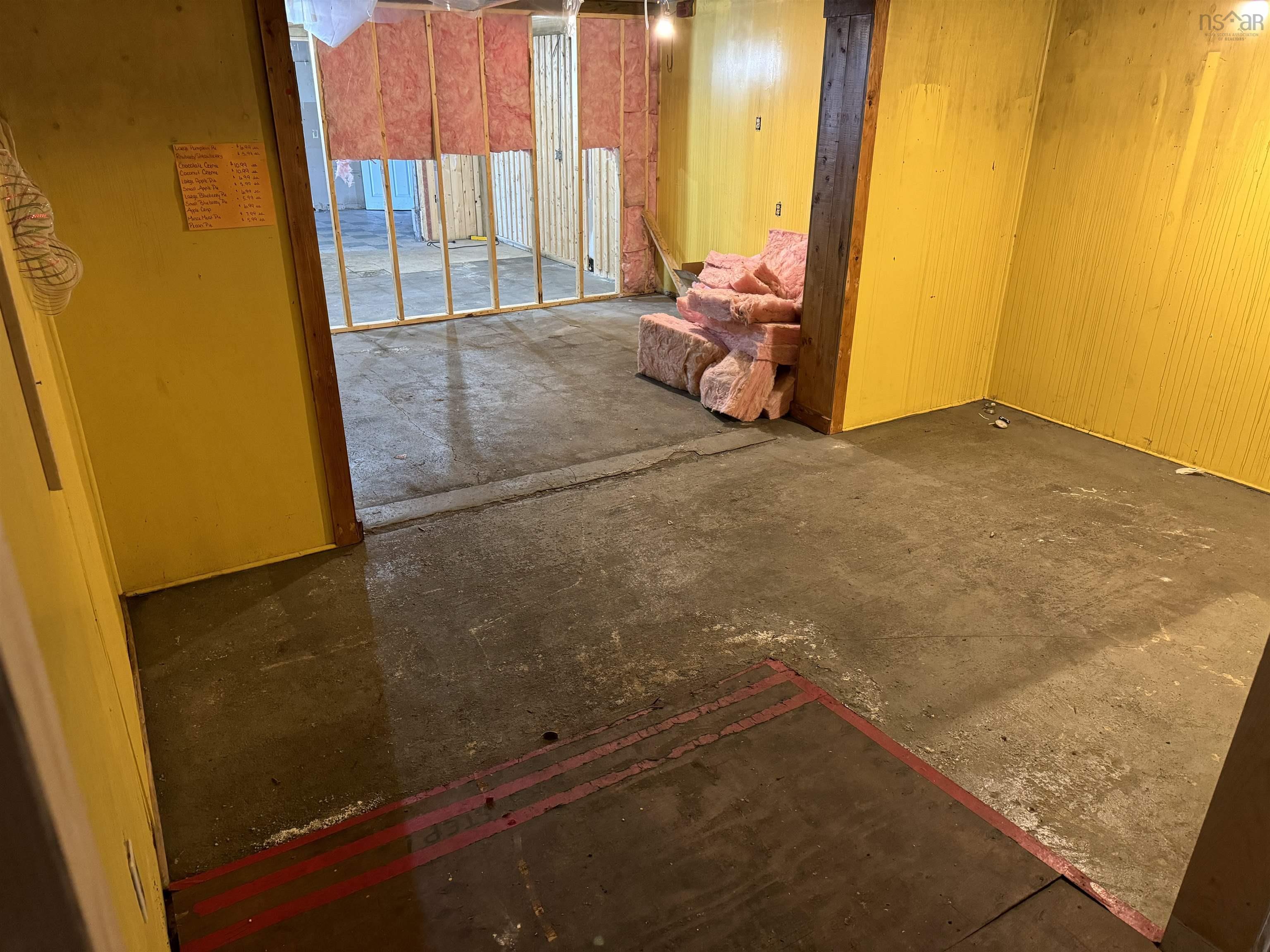 $93,000.00: 10108 Highway 1, Marshalltown
