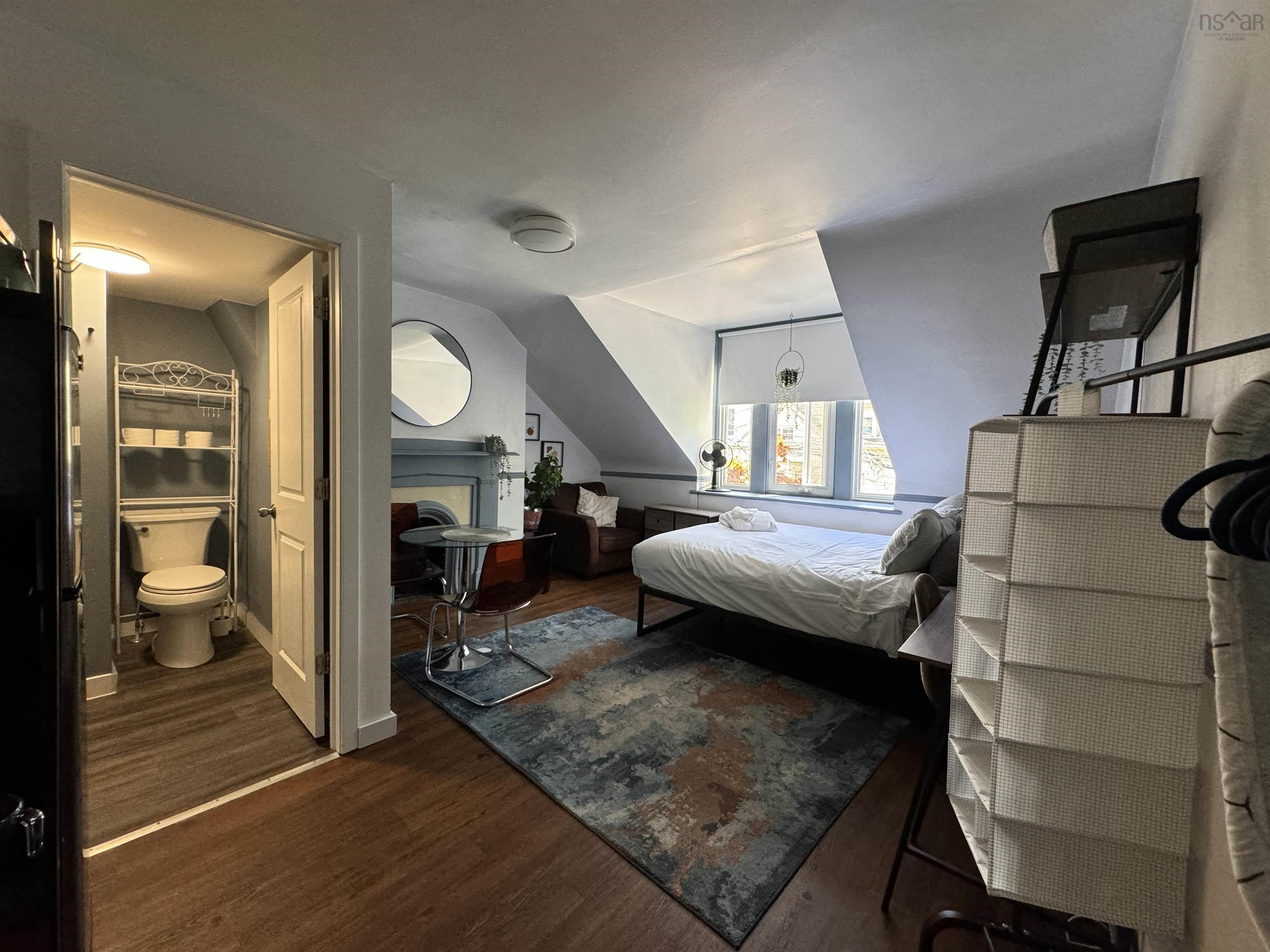 $1,495,000.00: 5276 South Street, Halifax Peninsula