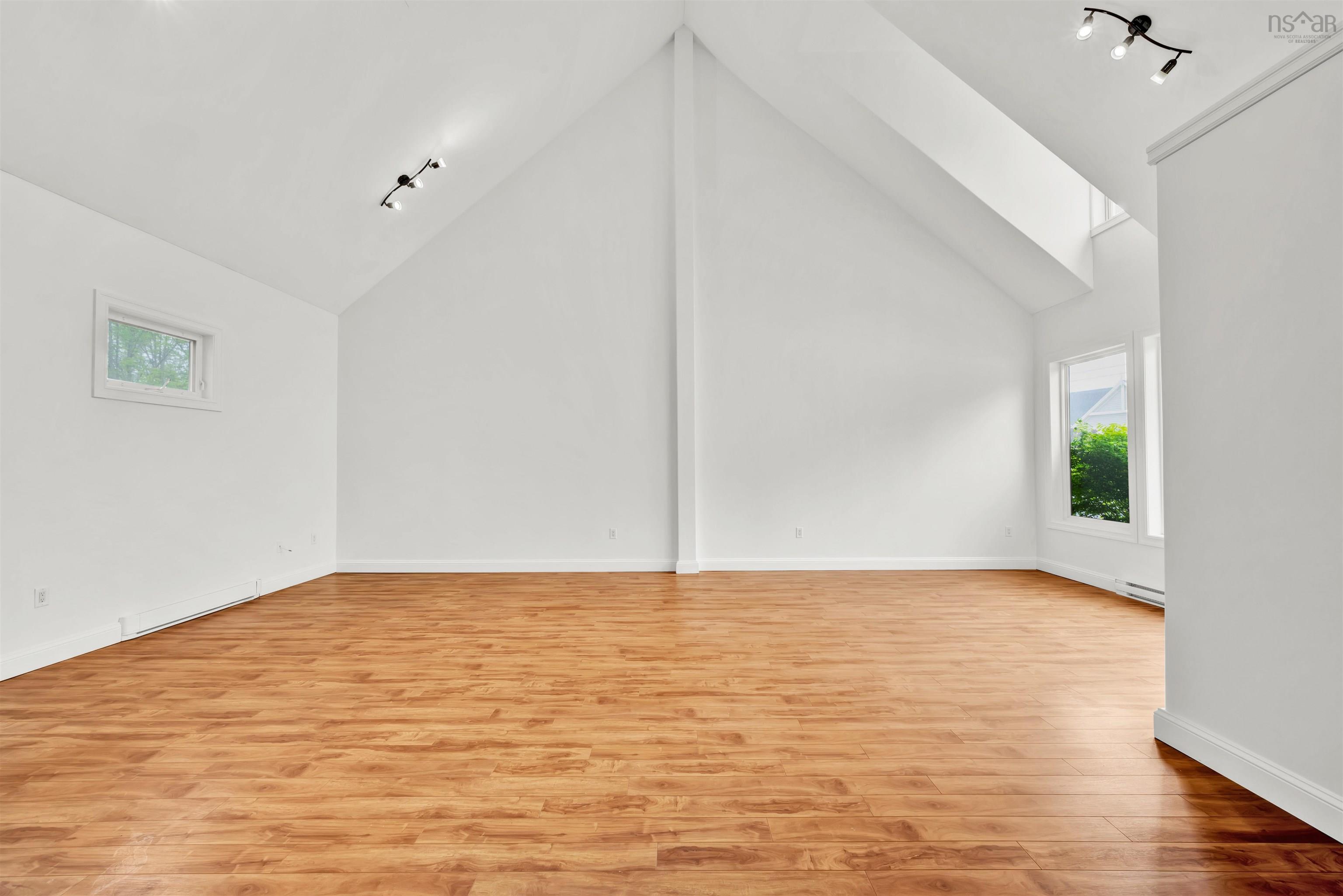 $1,190,000.00: 129 Appaloosa Run, Hammonds Plains