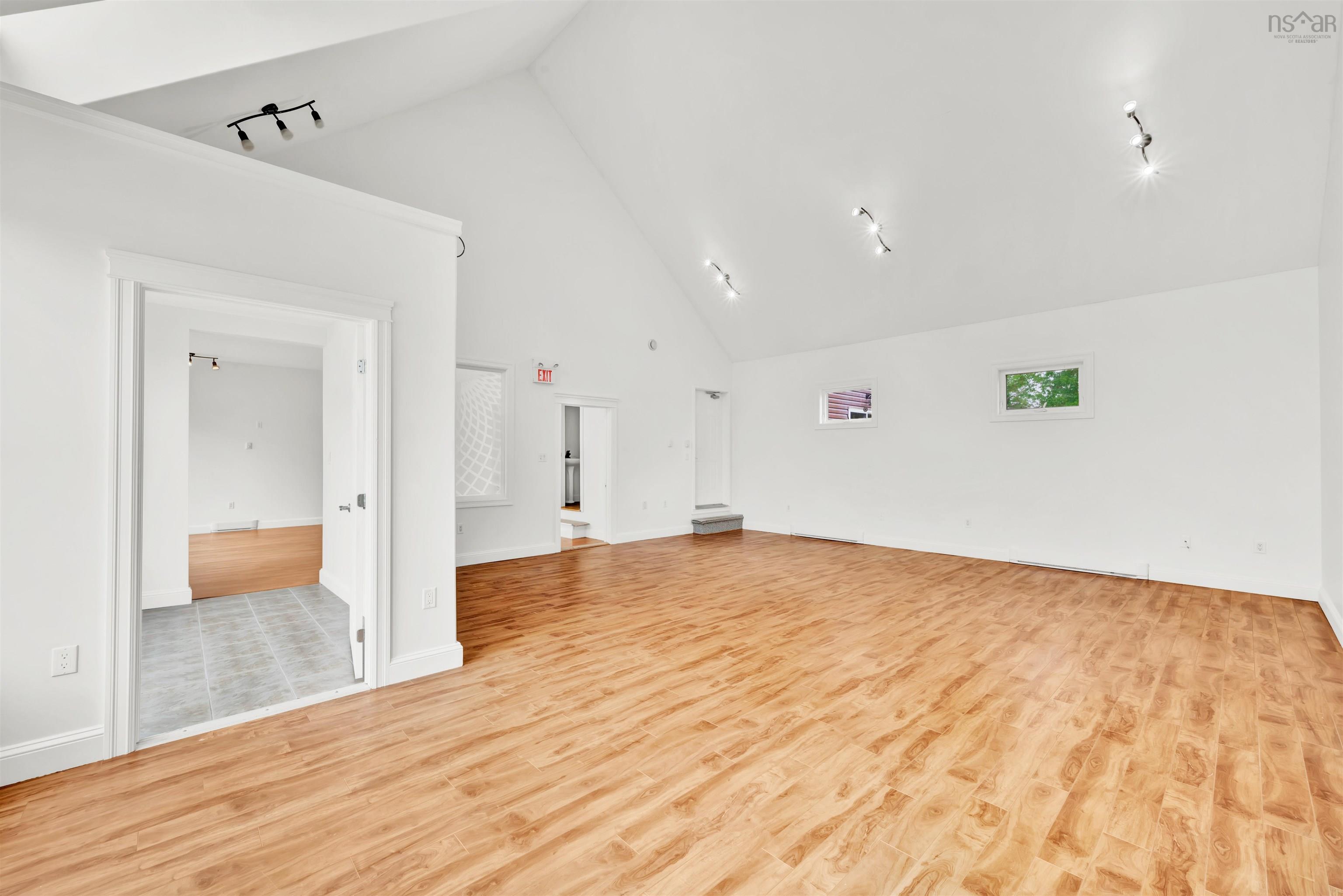$1,190,000.00: 129 Appaloosa Run, Hammonds Plains