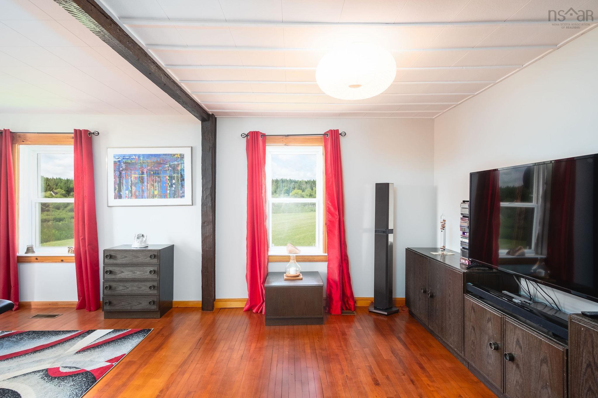 $585,000.00: 10353 Marble Mountain Road, Orangedale
