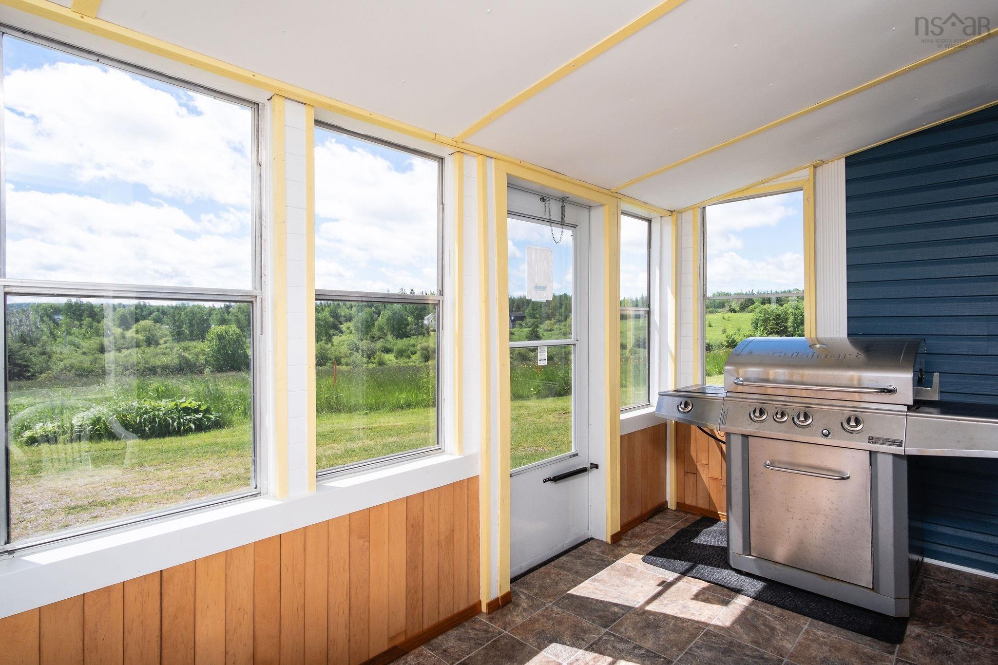 $585,000.00: 10353 Marble Mountain Road, Orangedale
