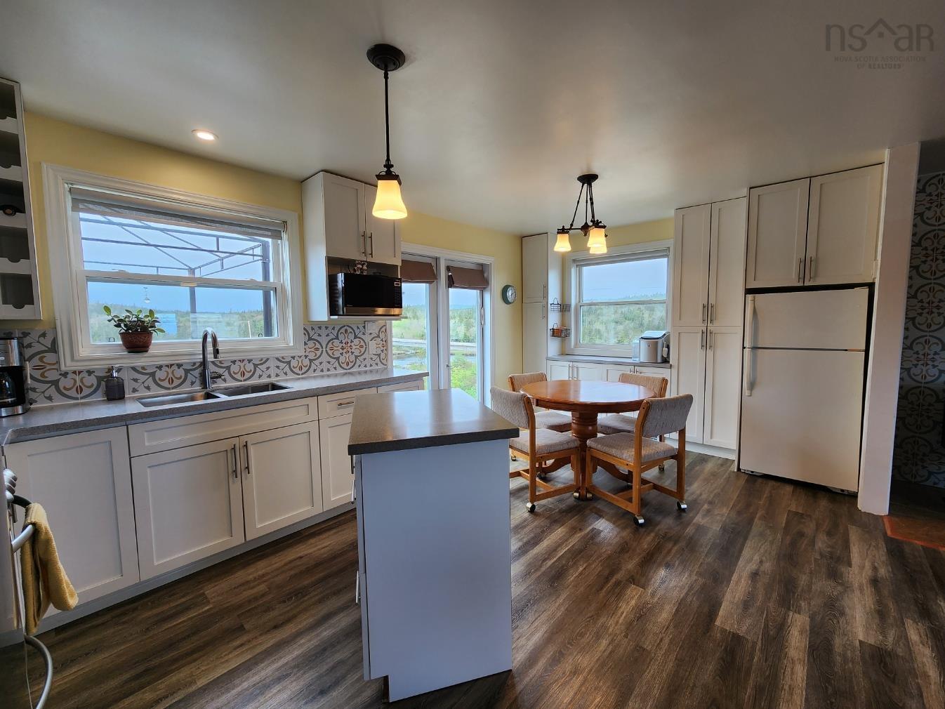 $349,900.00: 50 North Road, Charlos Cove