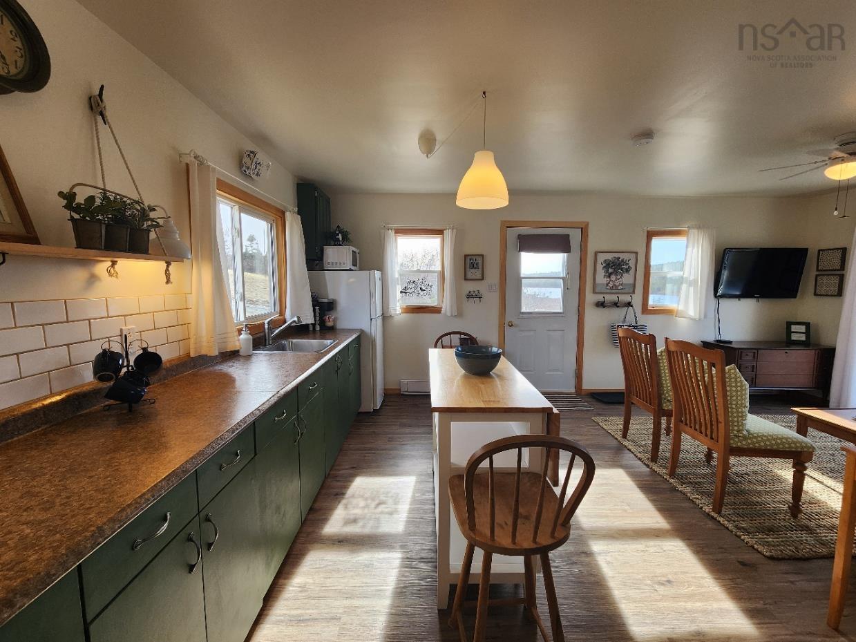 $349,900.00: 50 North Road, Charlos Cove
