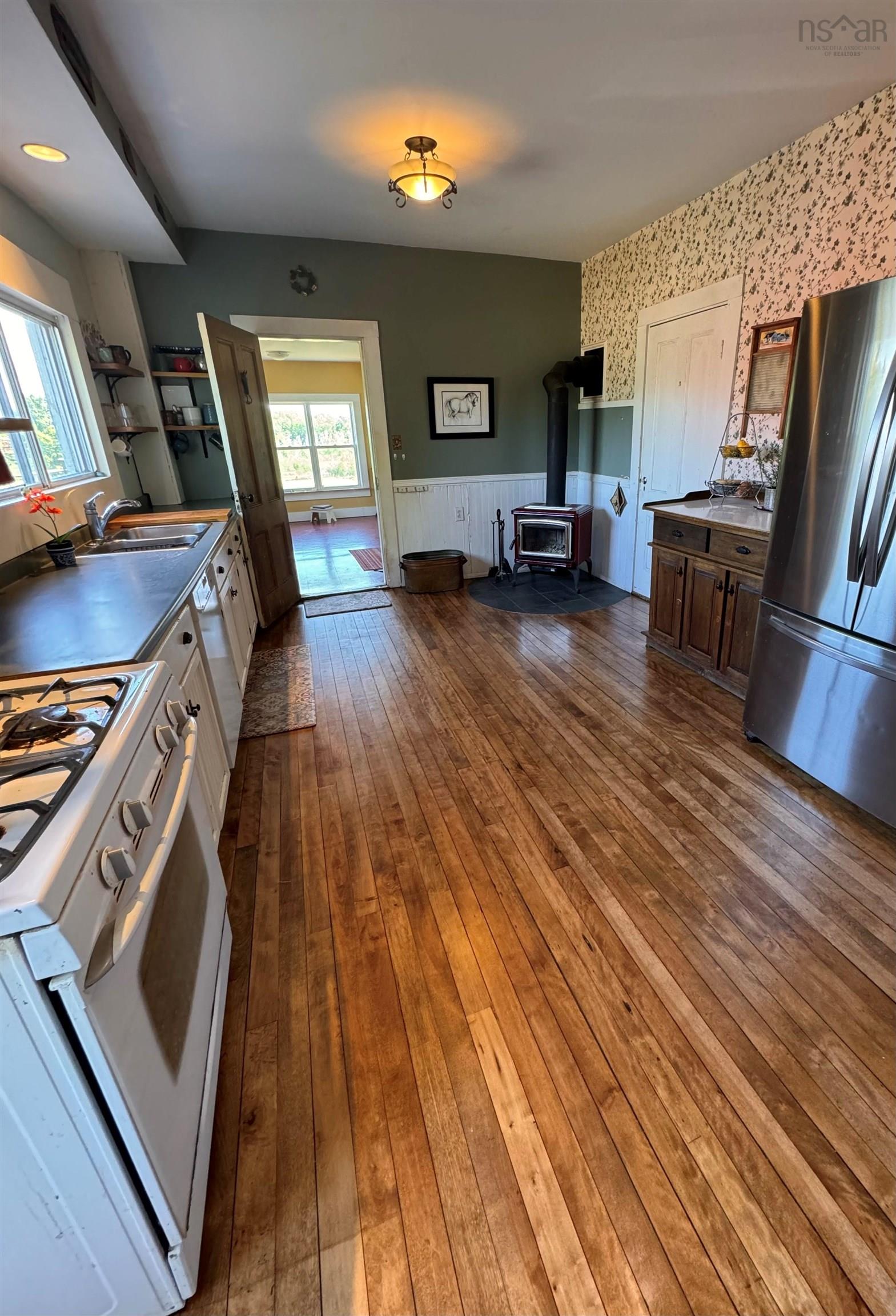 $1,295,000.00: 922 Bains Road, Sheffield Mills