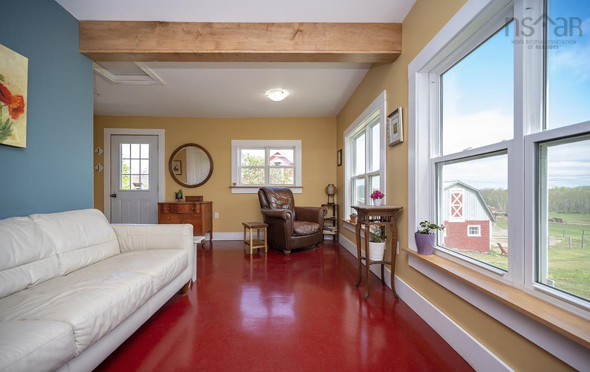 $1,295,000.00: 922 Bains Road, Sheffield Mills