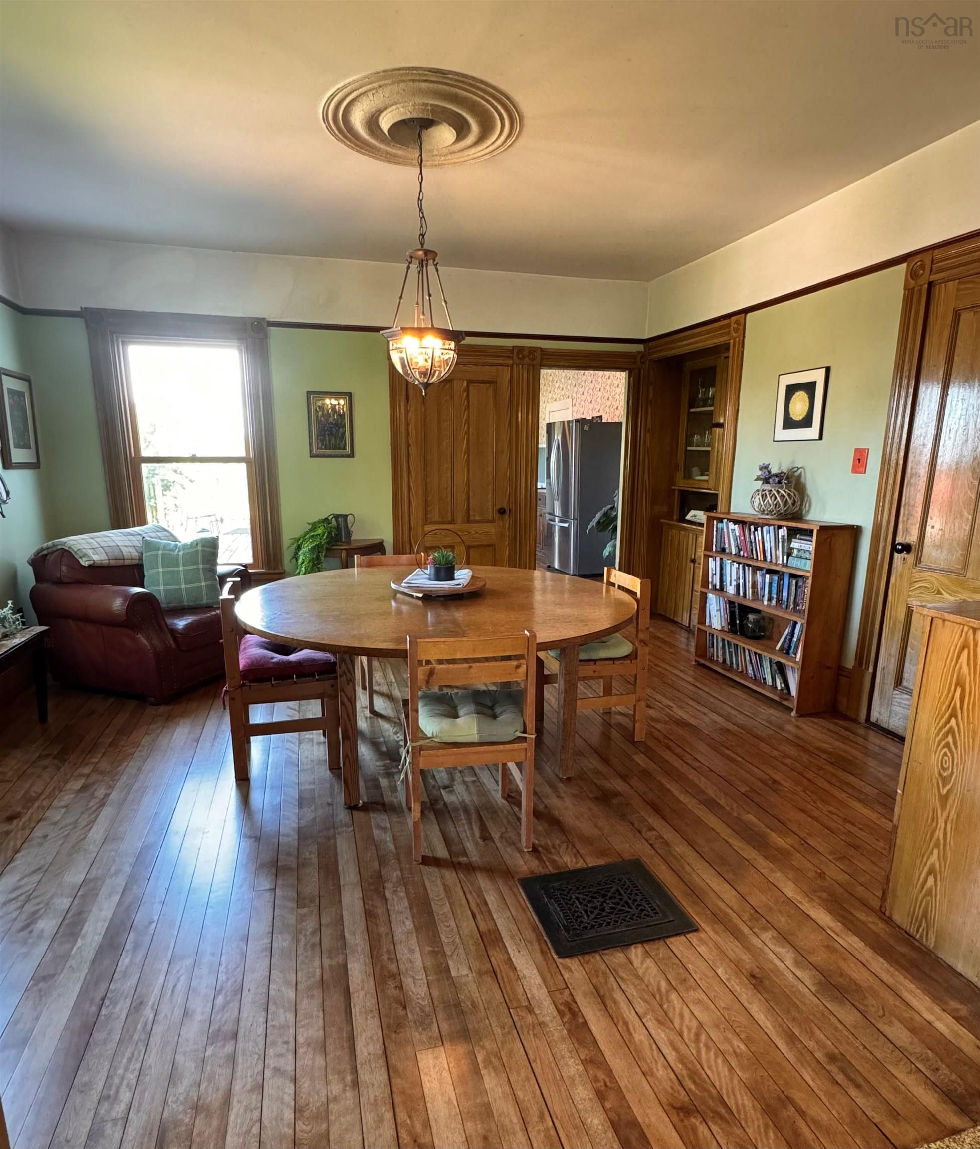 $1,295,000.00: 922 Bains Road, Sheffield Mills