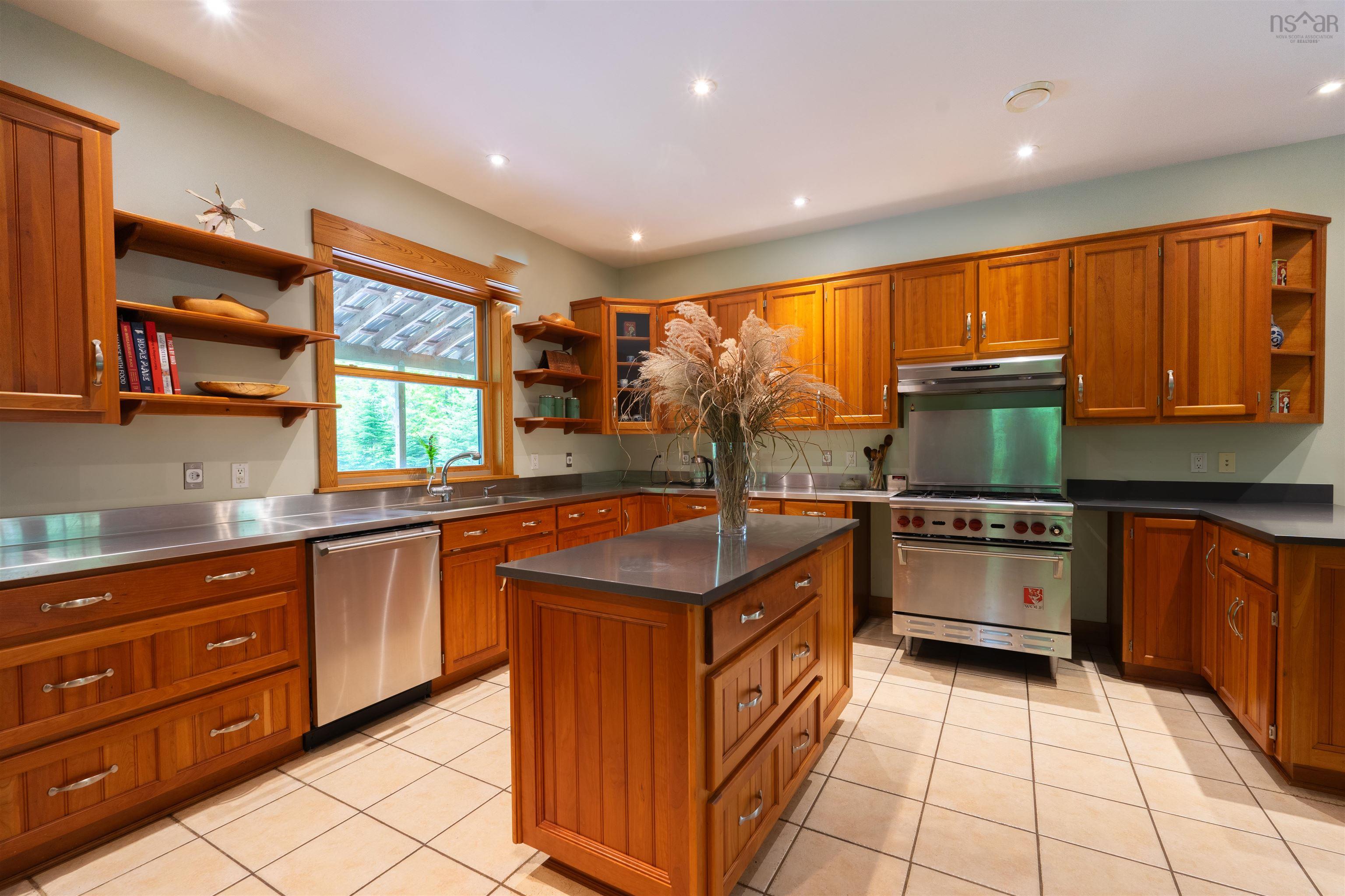 $825,000.00: 356 Davison Street, Forest Hill