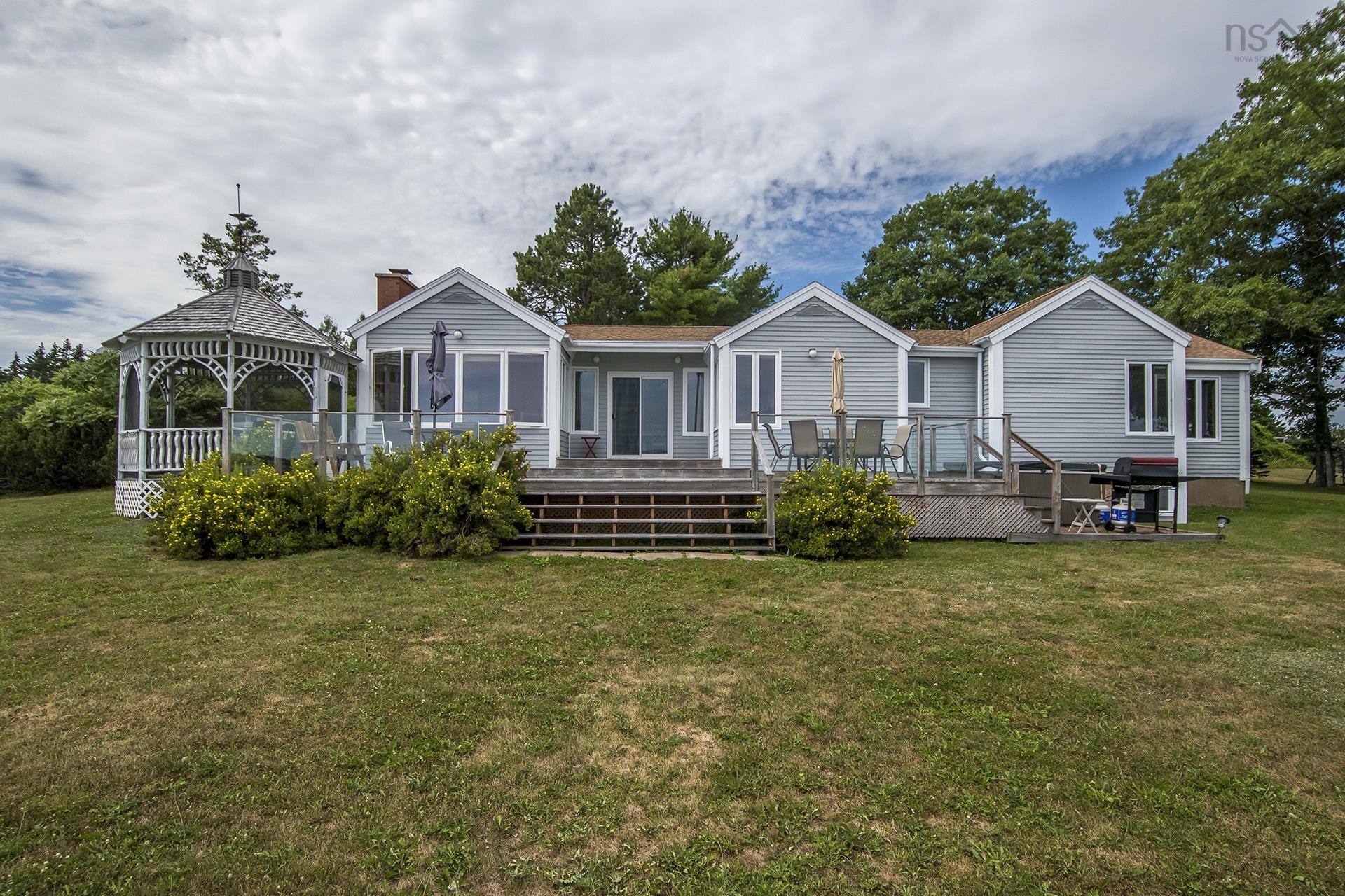 $1,200,000.00: 68 Murry Road, Martins Point