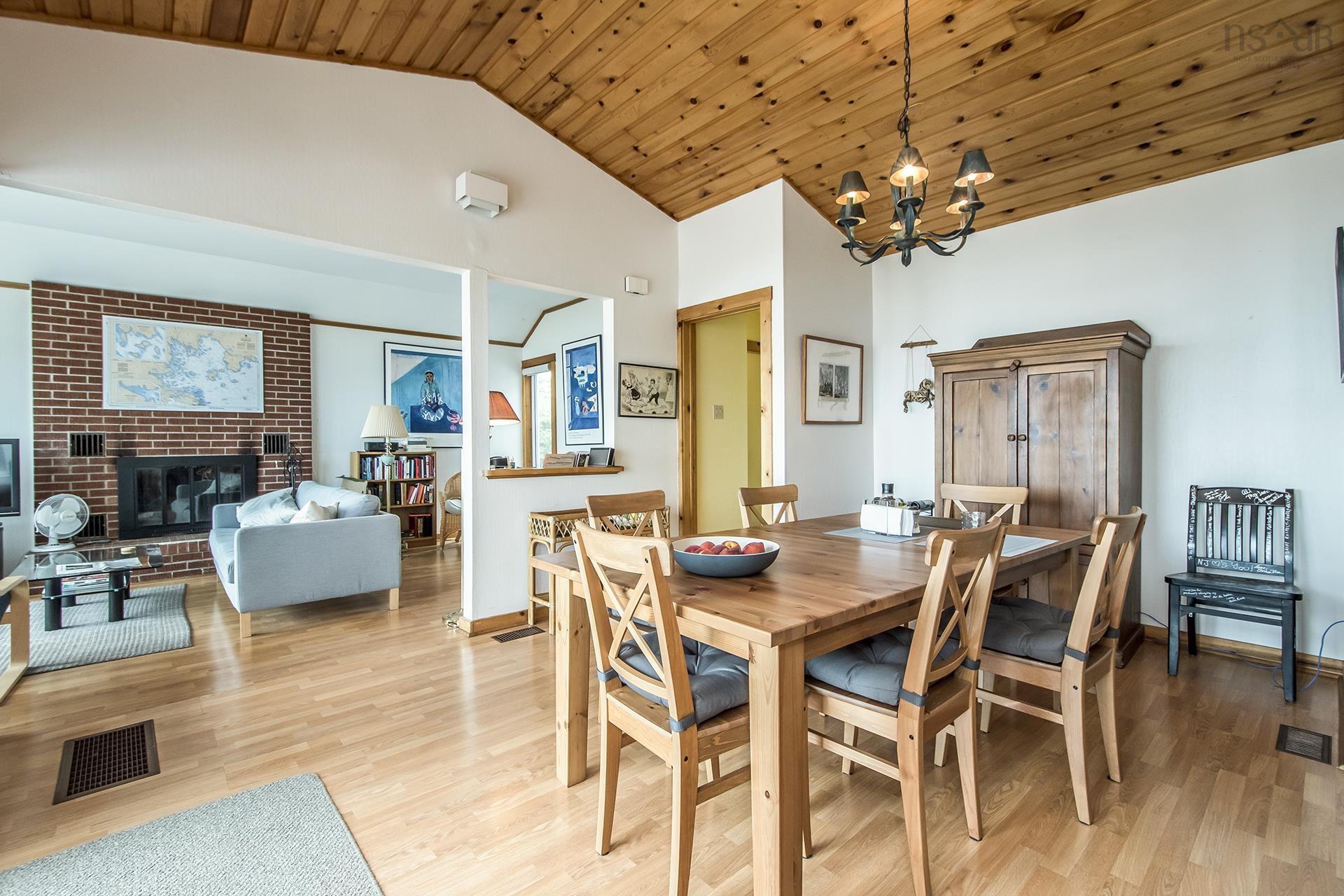 $1,200,000.00: 68 Murry Road, Martins Point