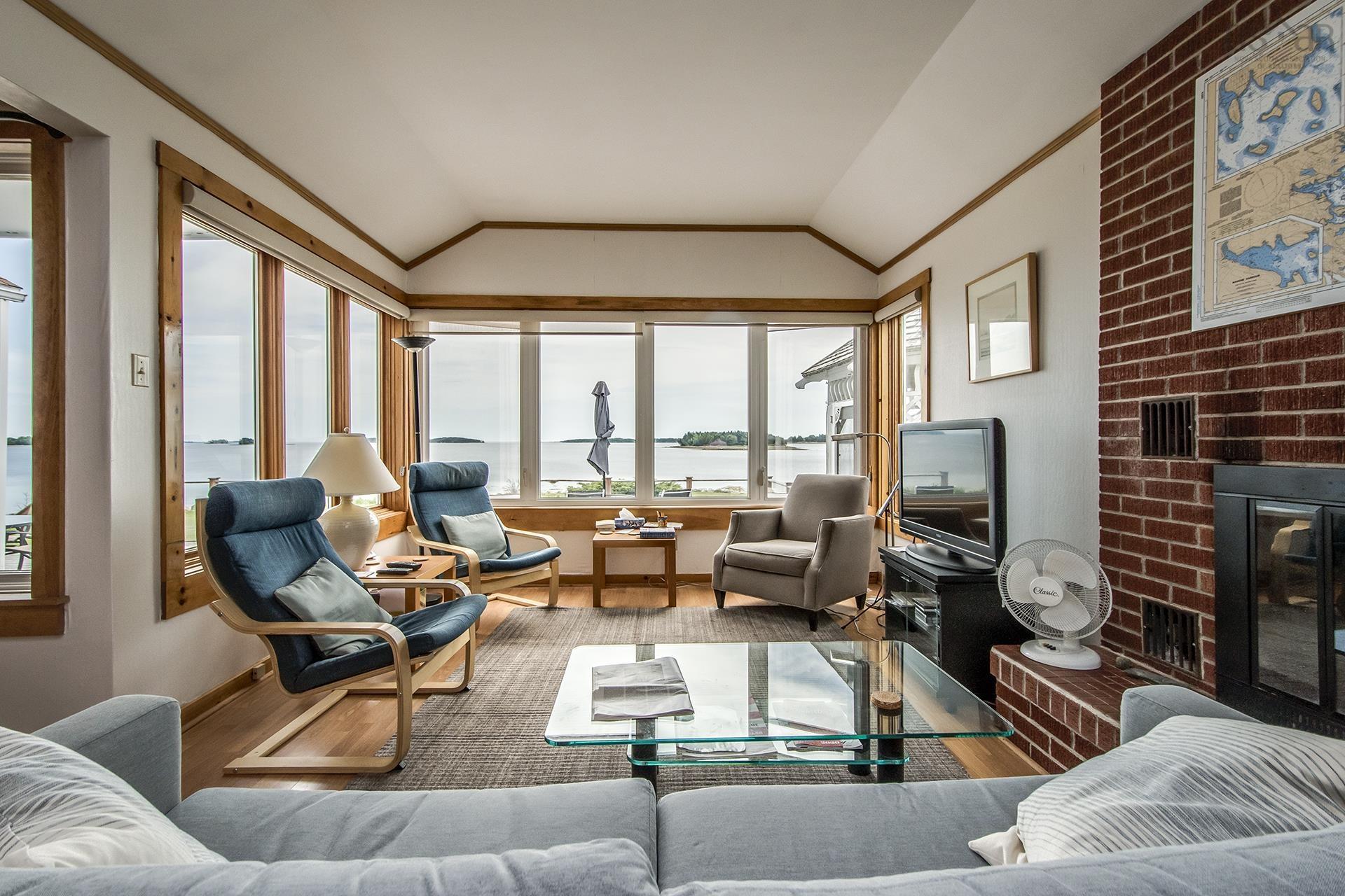 $1,200,000.00: 68 Murry Road, Martins Point
