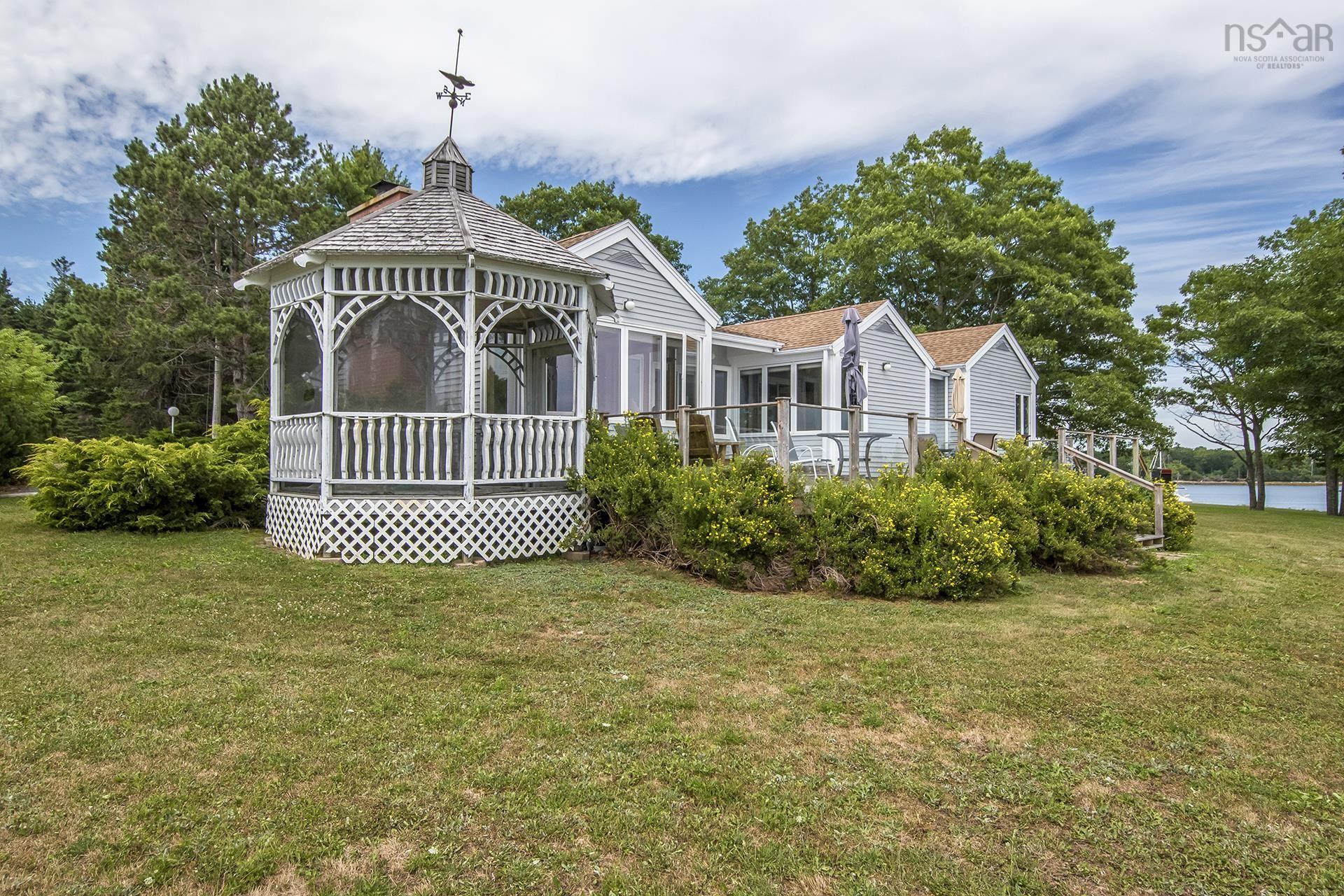 $1,200,000.00: 68 Murry Road, Martins Point