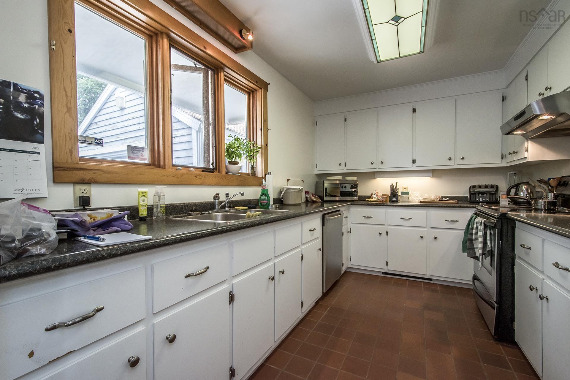 $1,200,000.00: 68 Murry Road, Martins Point