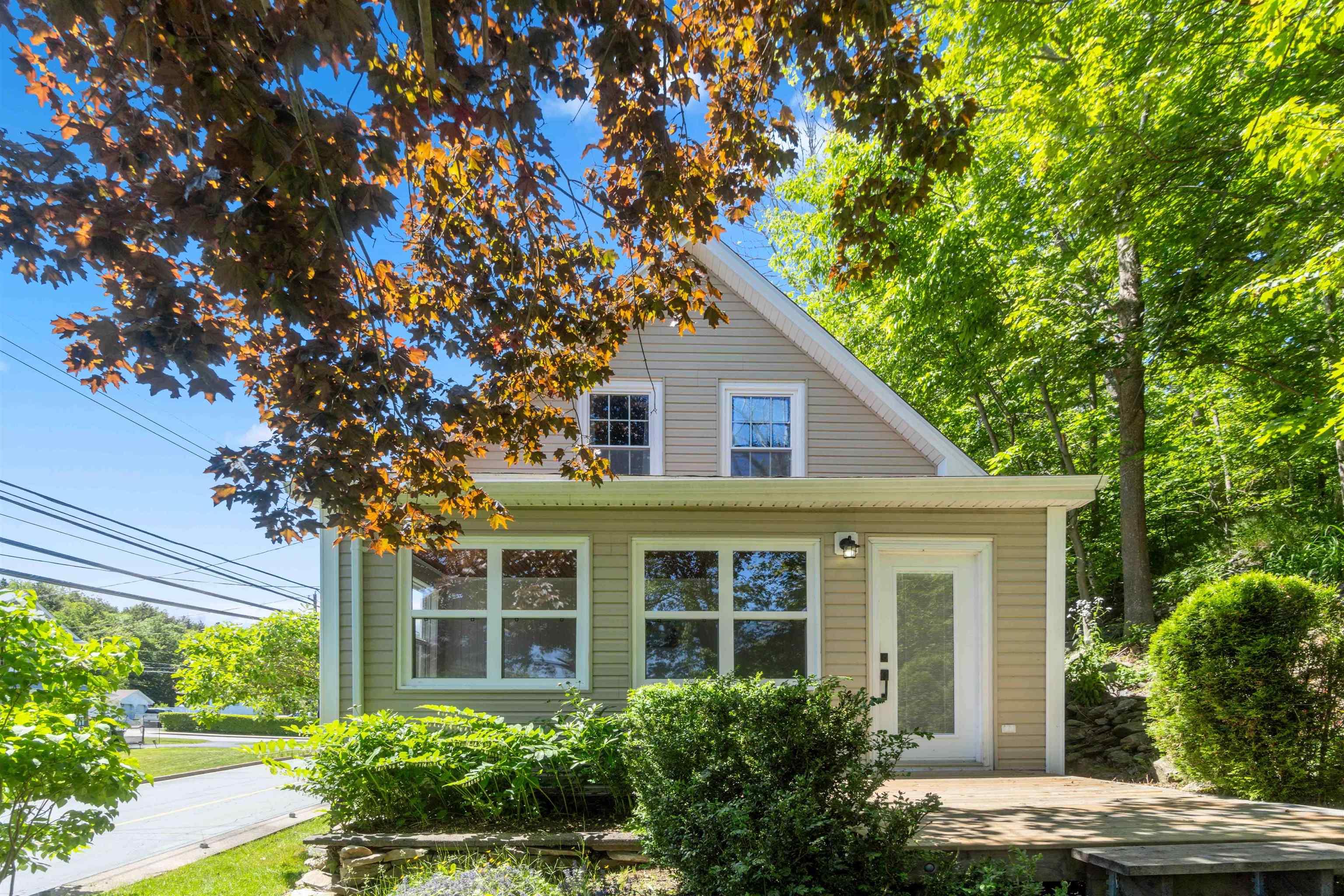 $529,900.00: 31 Meadowbrook Drive, Bedford