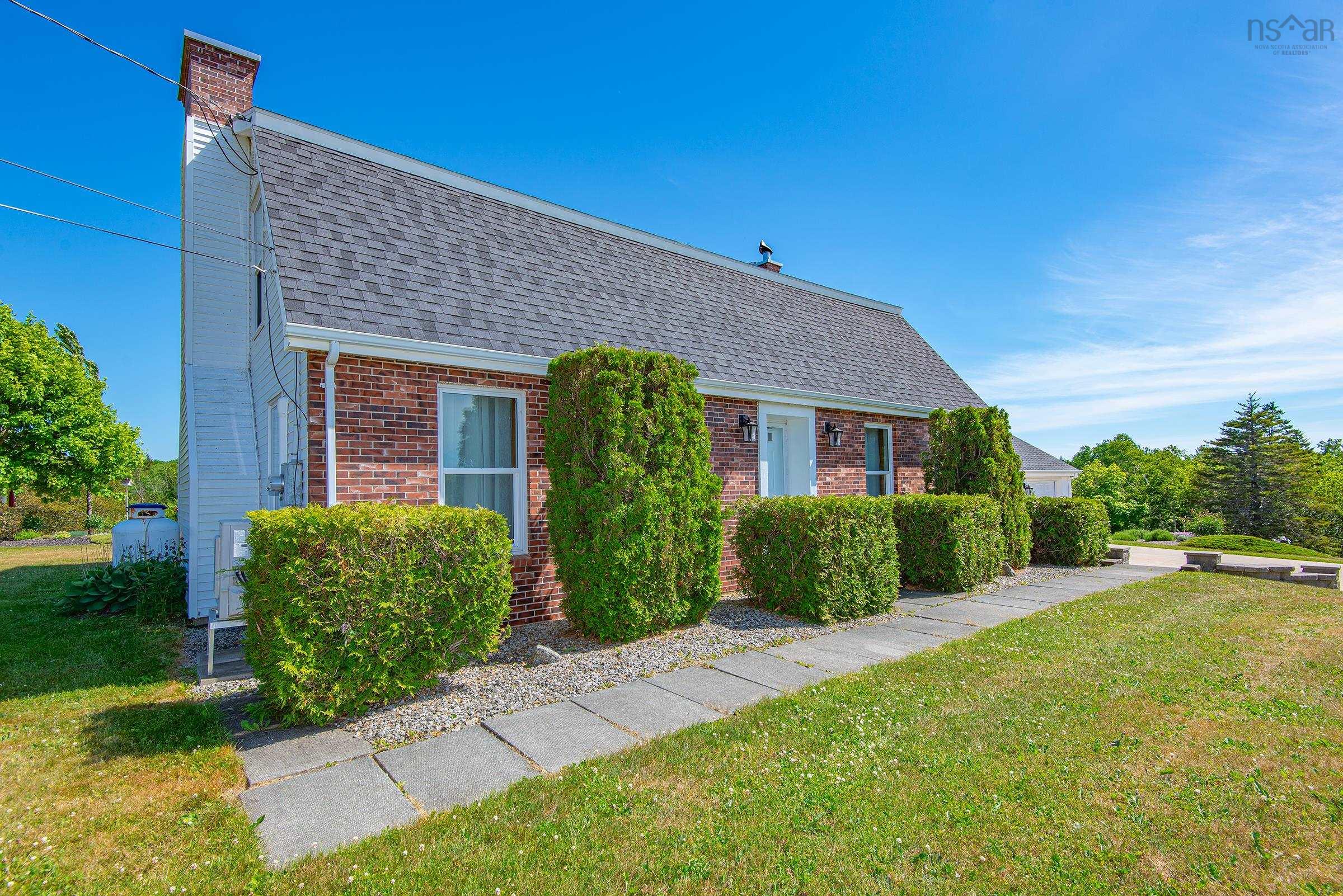 $899,000.00: 532 Saulnierville Road, Saulnierville Station