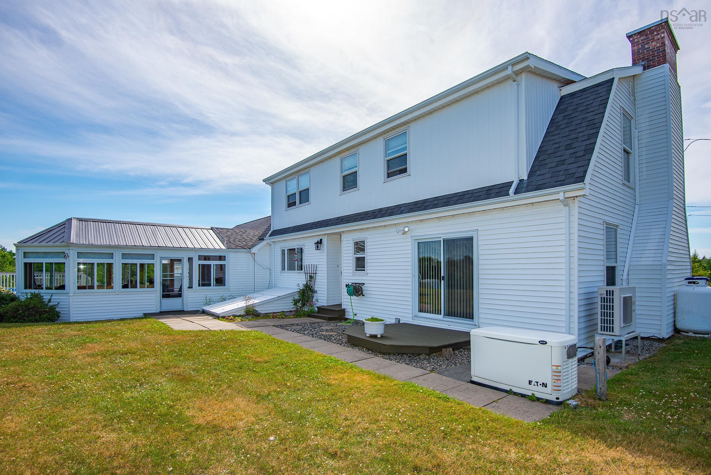 $899,000.00: 532 Saulnierville Road, Saulnierville Station