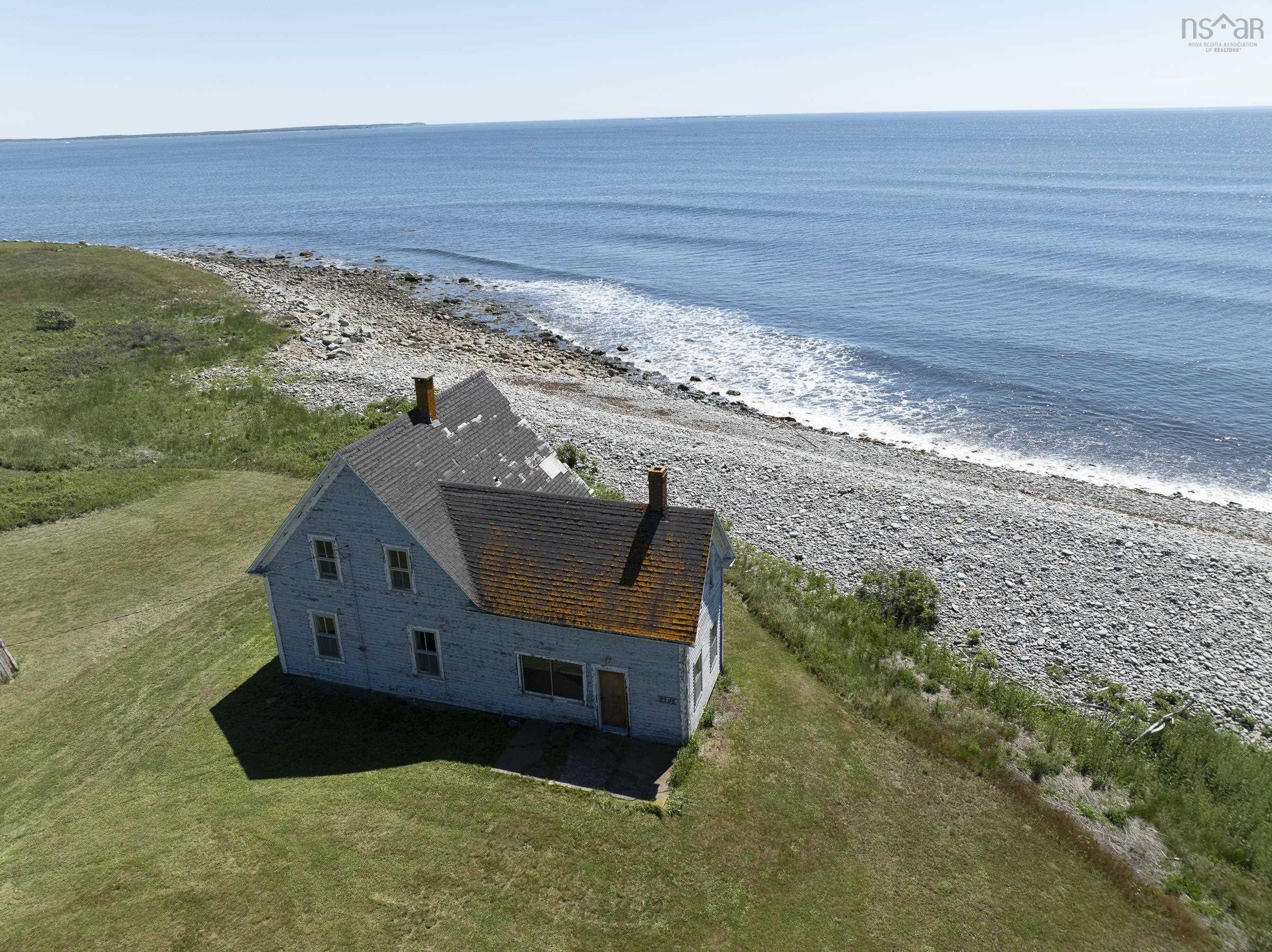 $525,000.00: 7397 331 Highway, Broad Cove