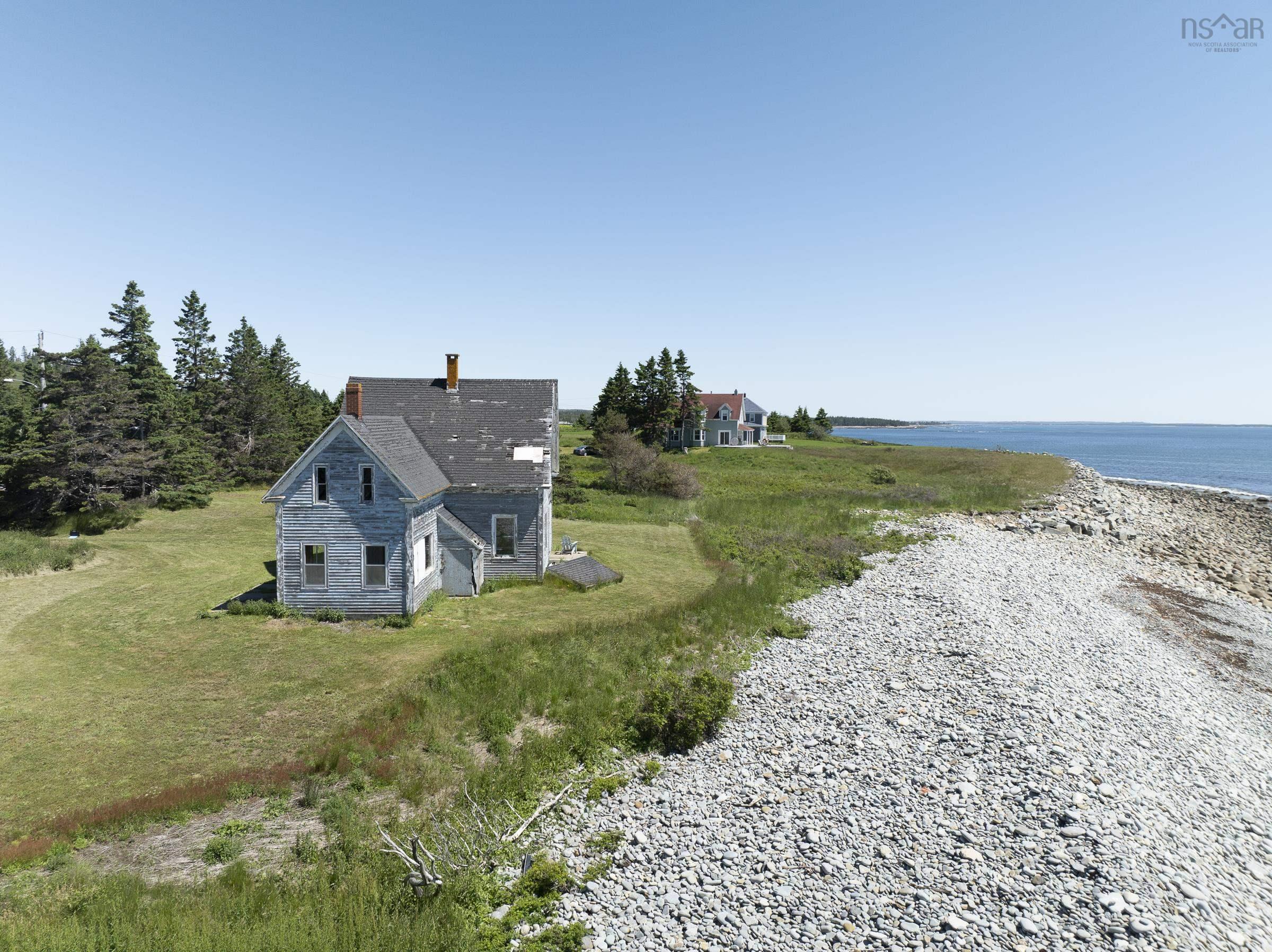 $525,000.00: 7397 331 Highway, Broad Cove