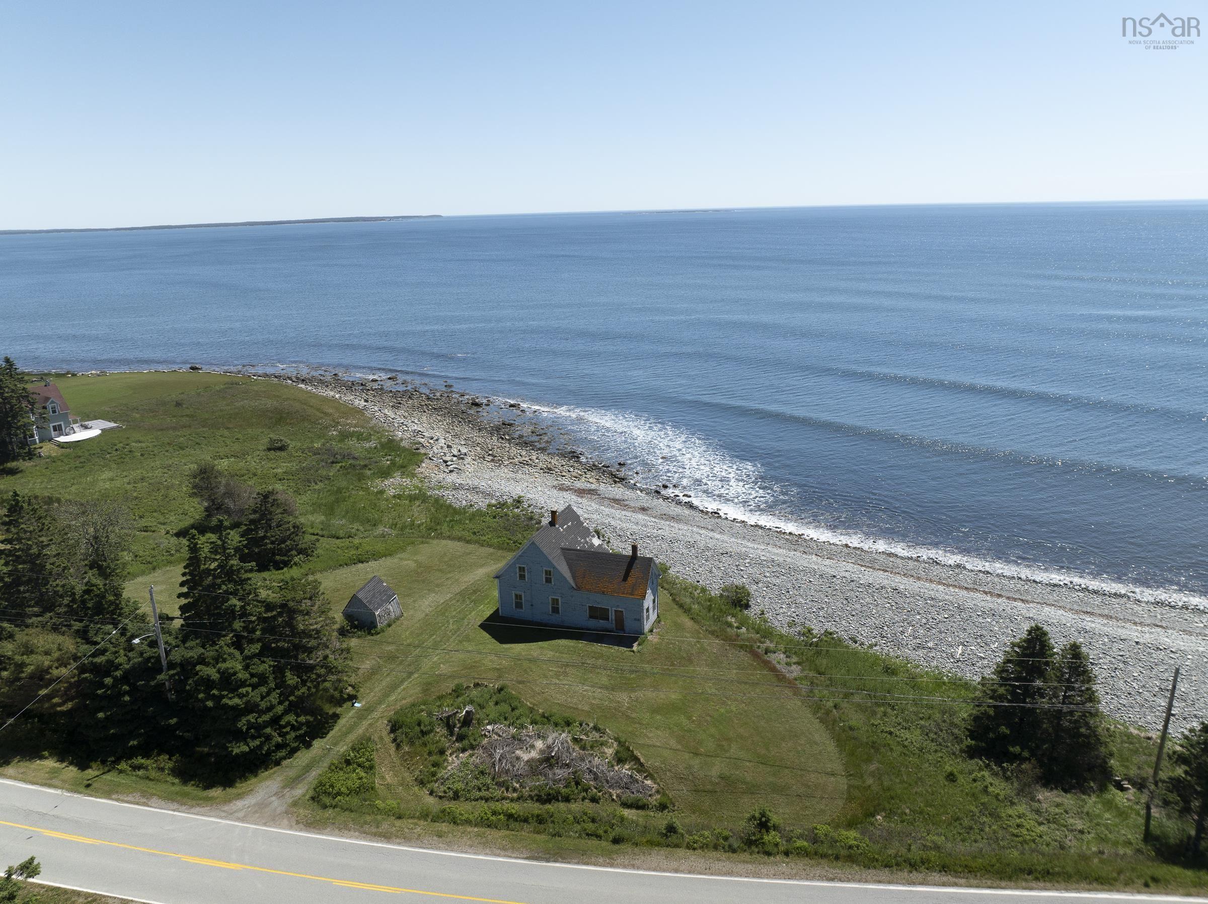 $525,000.00: 7397 331 Highway, Broad Cove