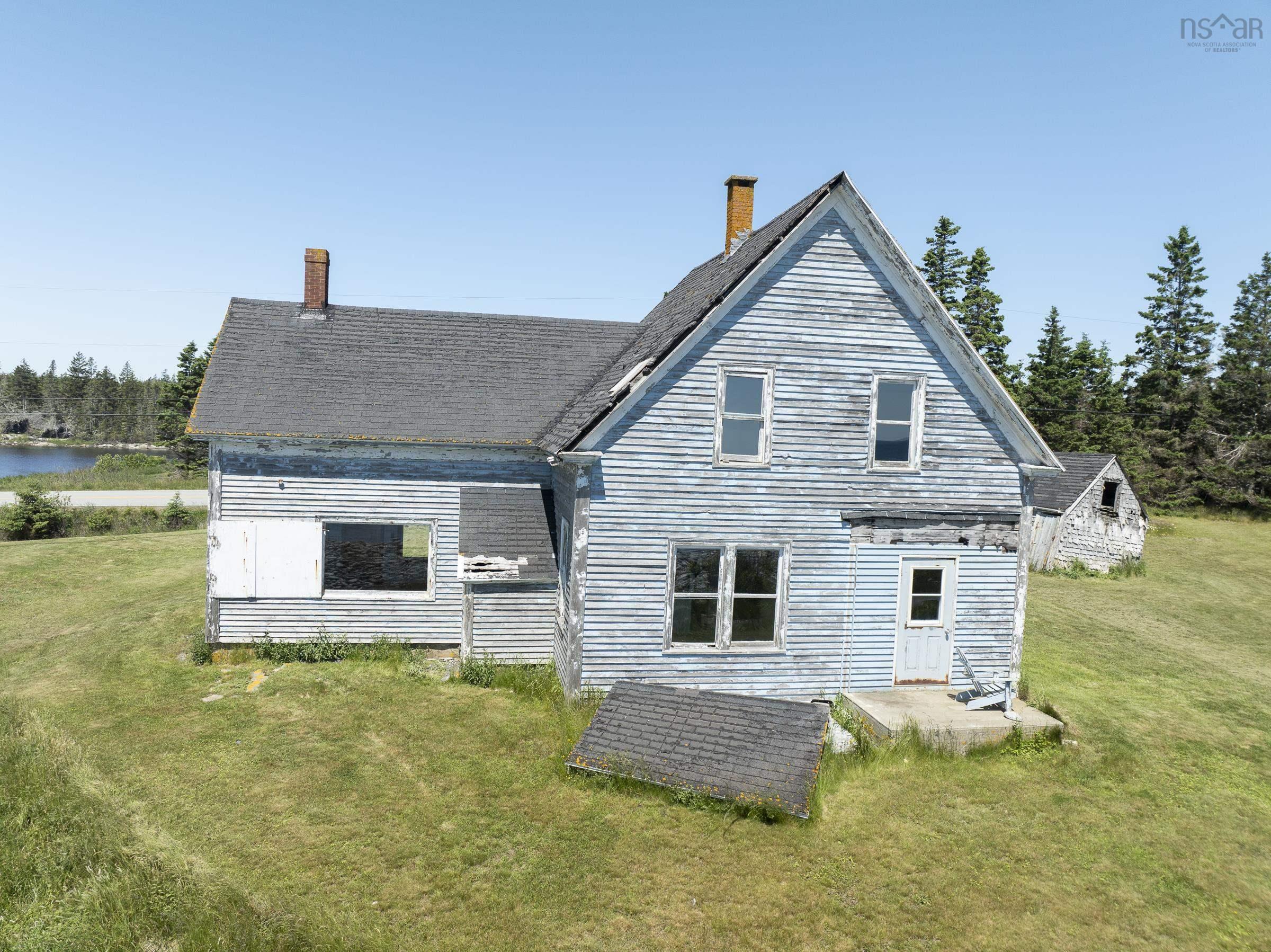 $525,000.00: 7397 331 Highway, Broad Cove