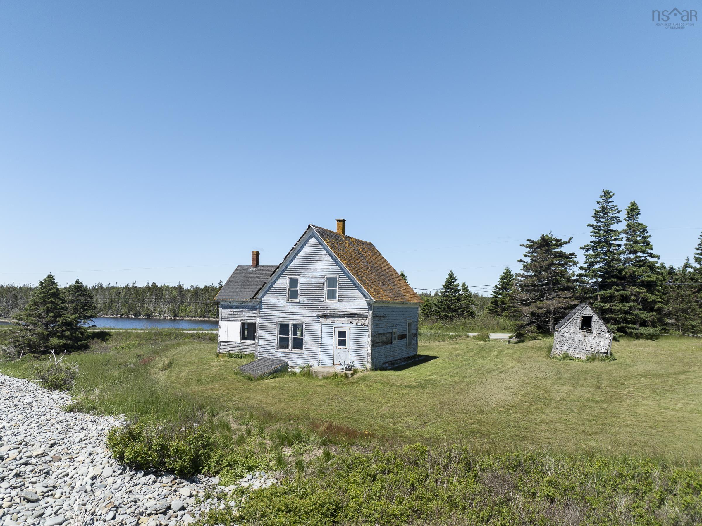 $525,000.00: 7397 331 Highway, Broad Cove