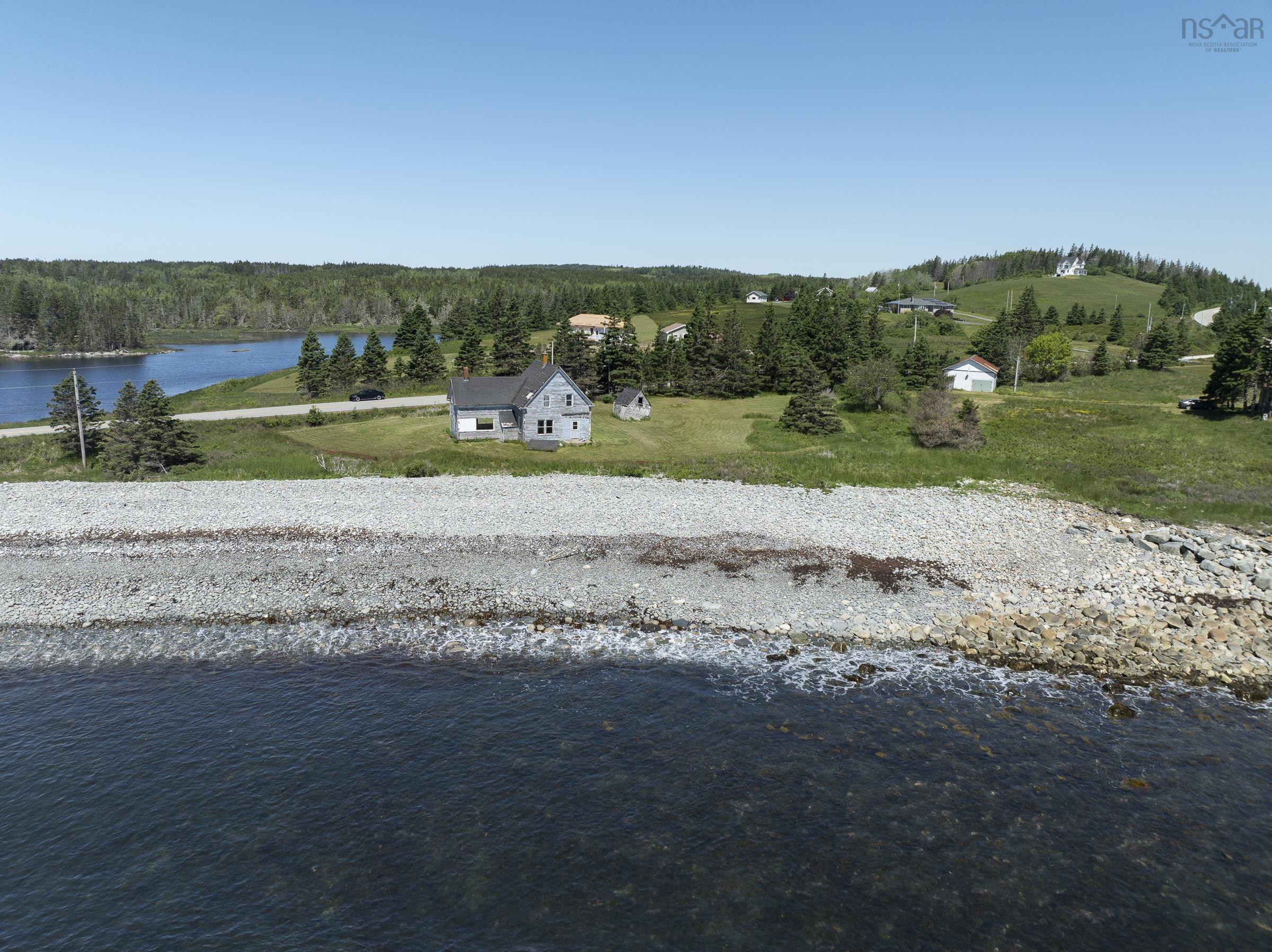 $525,000.00: 7397 331 Highway, Broad Cove