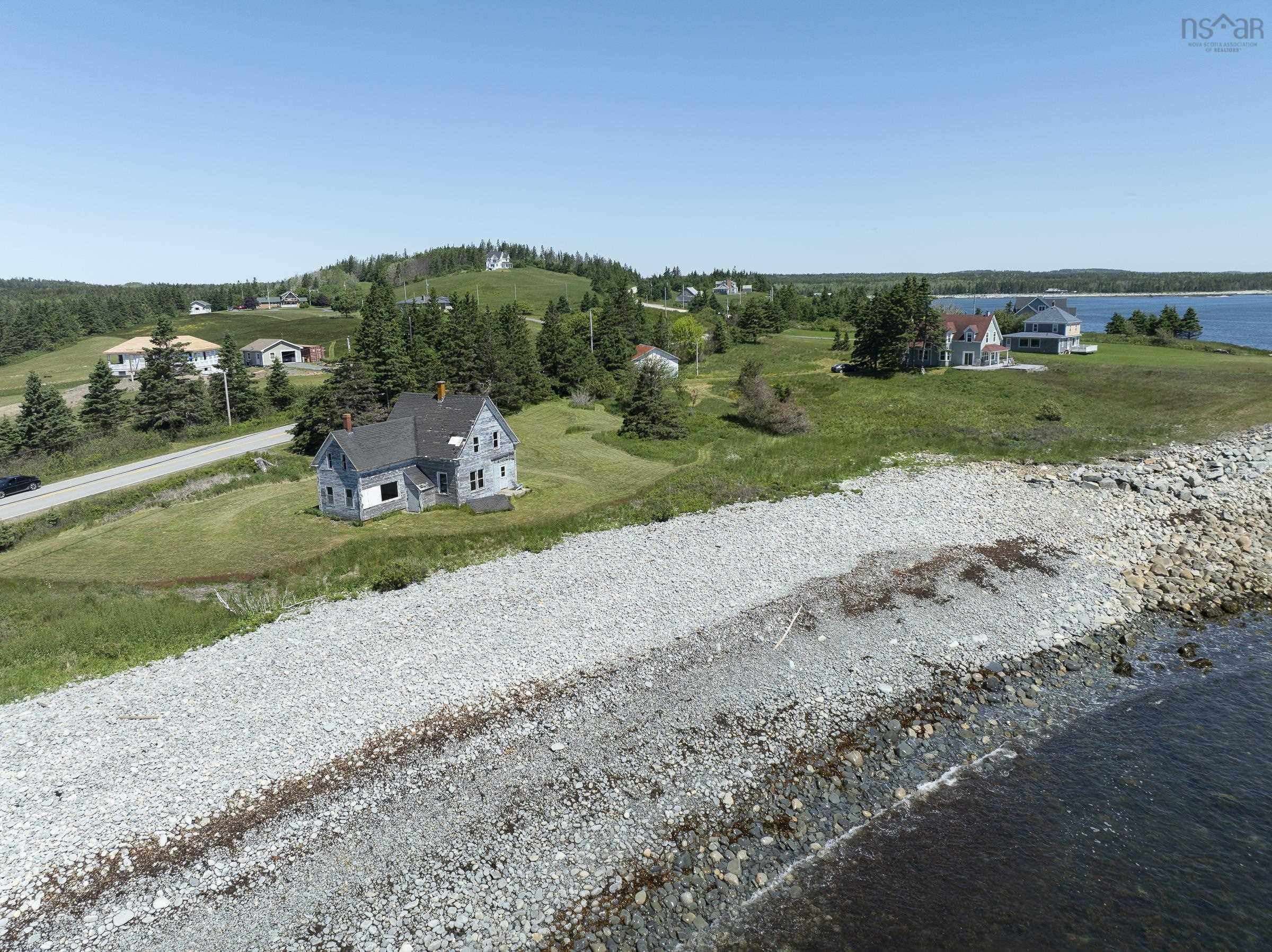 $525,000.00: 7397 331 Highway, Broad Cove